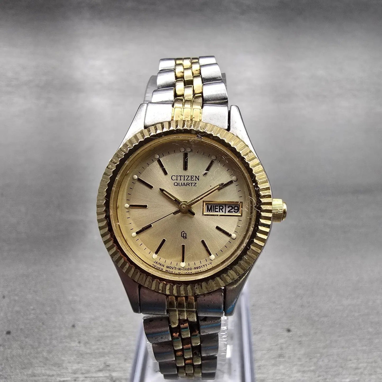 Citizen CQ Watch Women 25mm Champagne Dial Two Tone Daydate 1002-R15119 New Batt0