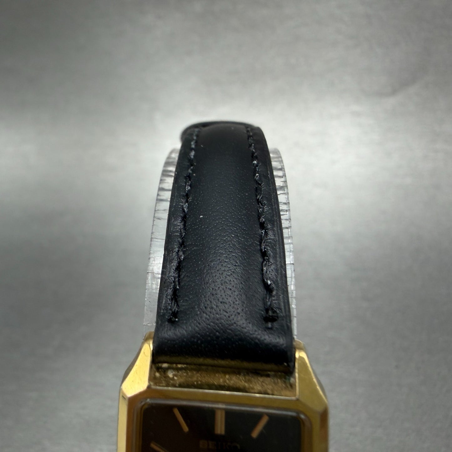 Seiko Tank Watch Women 19mm Black Dial Gold Tone Rectangle 4n21-5090 New Battery4