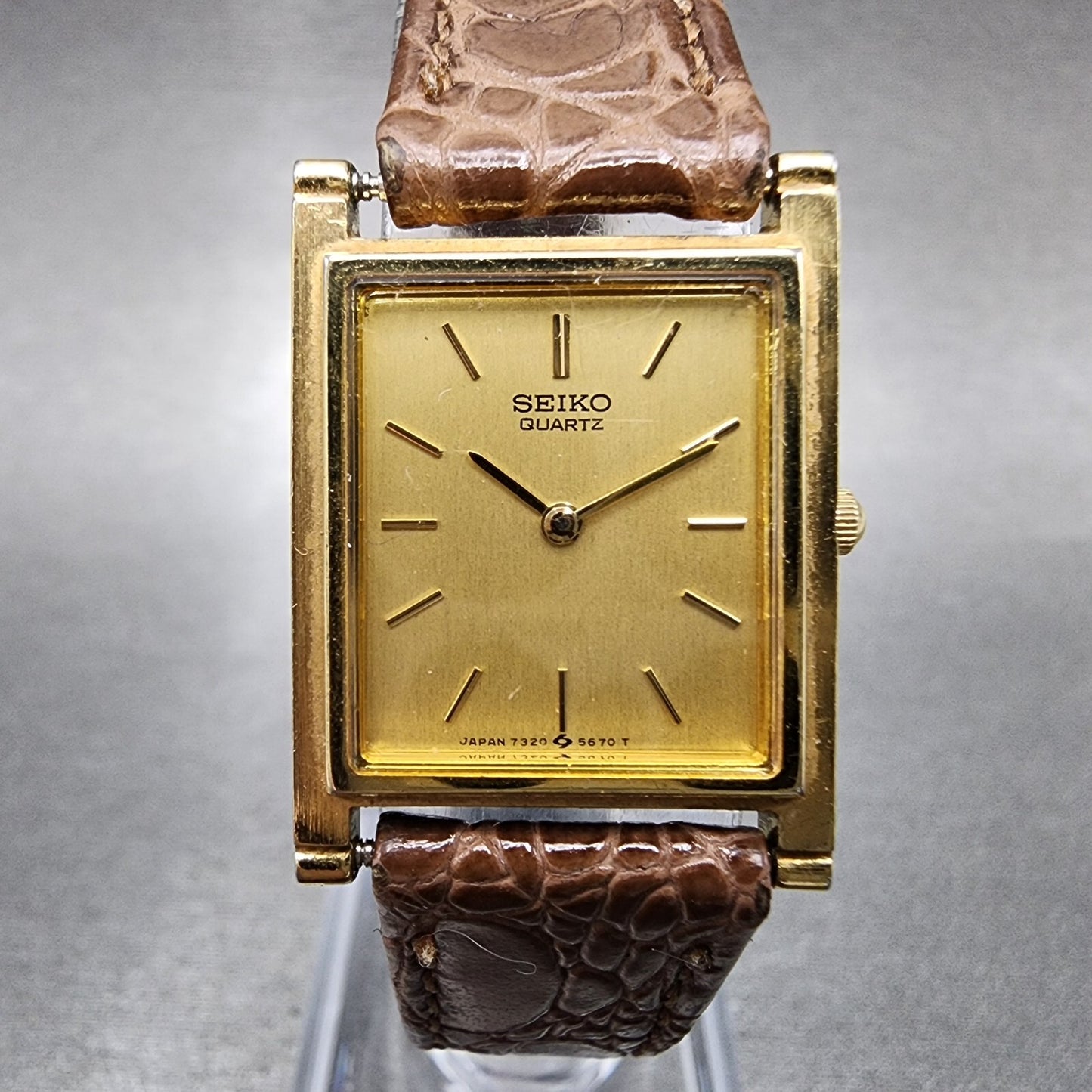 Seiko Tank Watch Women 20mm Champagne Dial Gold Tone 73205430 New Battery0