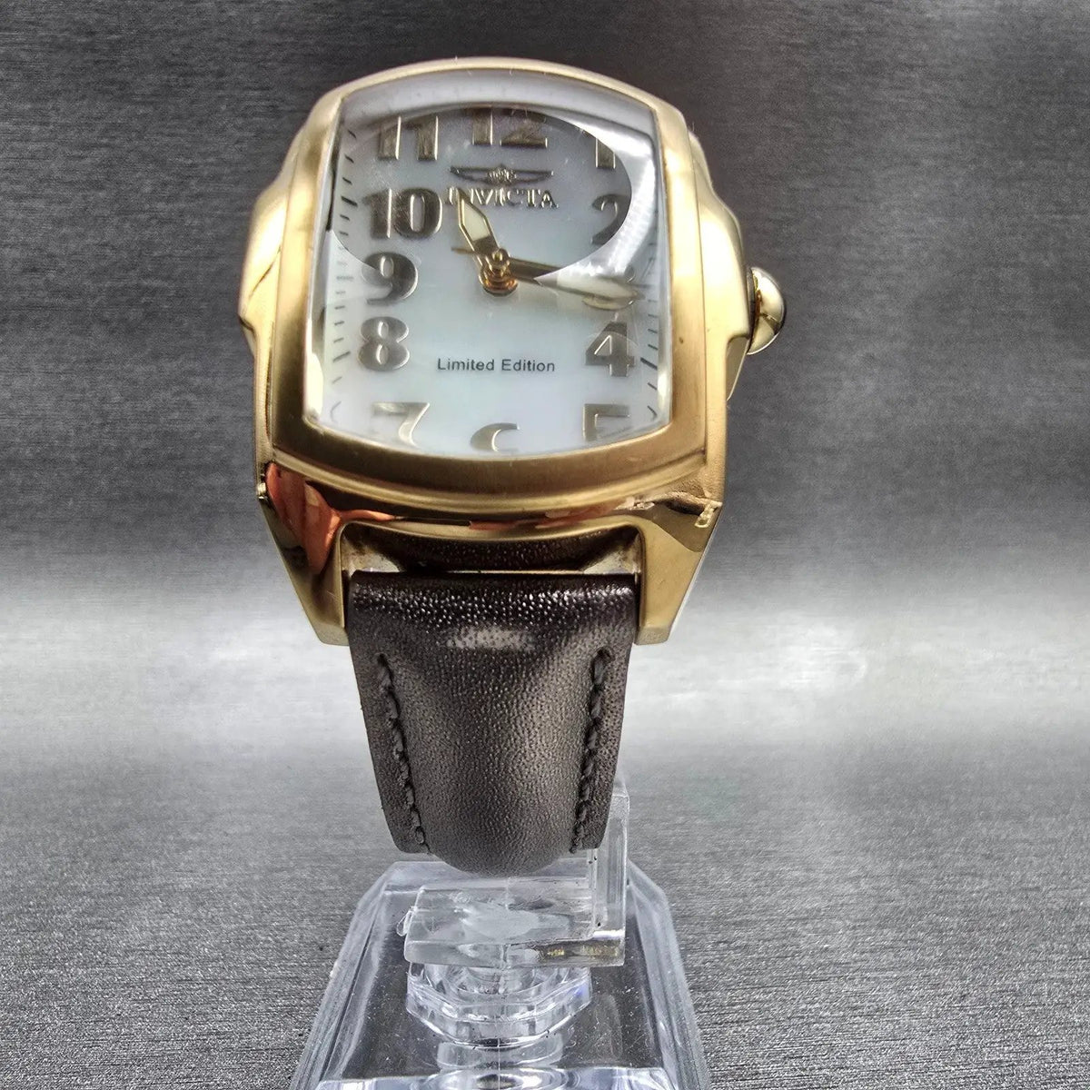 Invicta Lupah Watch Women 30mm MOP Dial Gold Tone Rectangle 6748 New Battery5