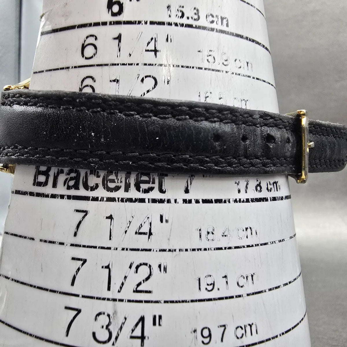 Movado Museum Watch Women 28mm Black Dial Gold Tone Round 87 E4 0823 PARTS 1211
