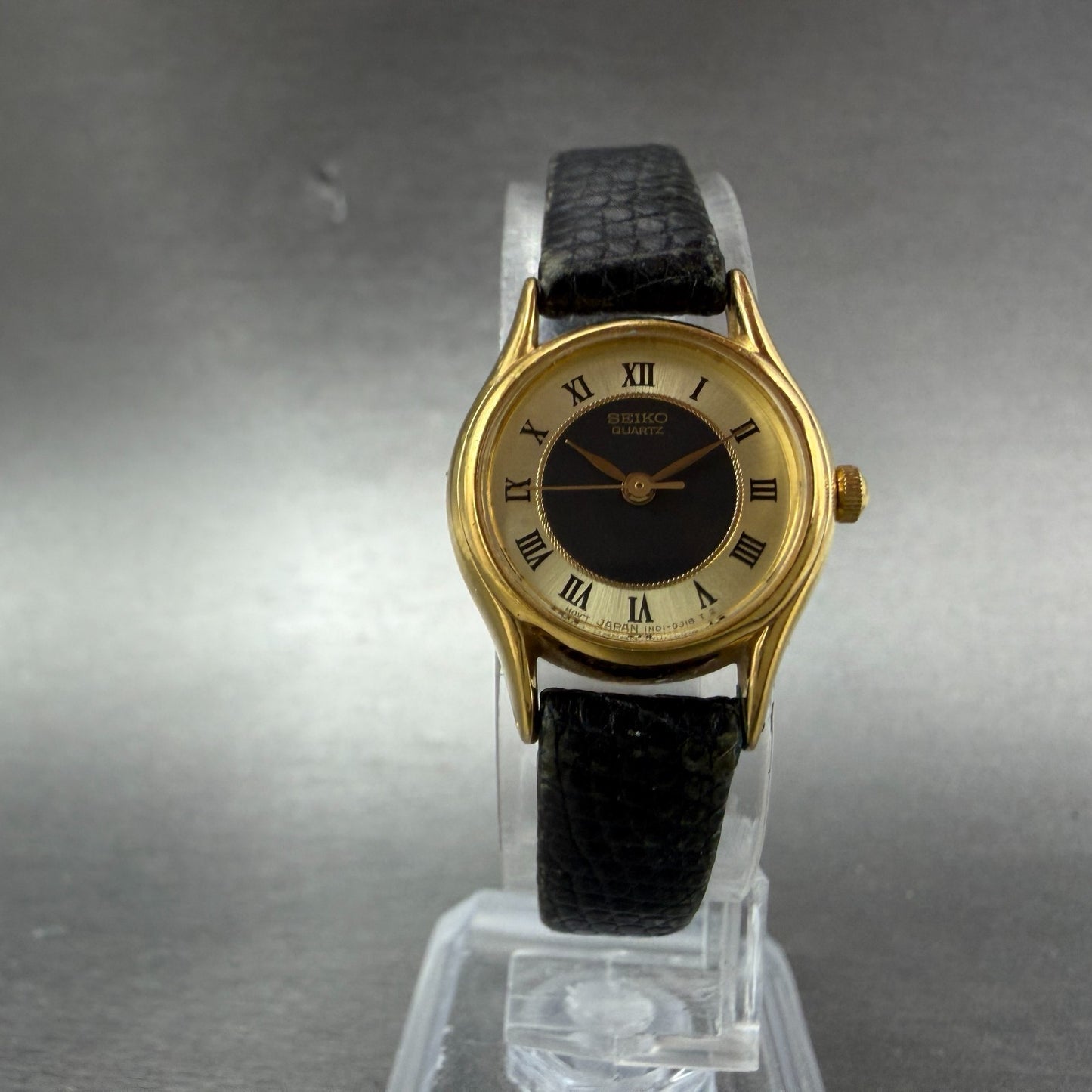 Seiko Watch Women 21mm Black Dial Gold Tone Round 1n01-0e20 New Battery Vintage5