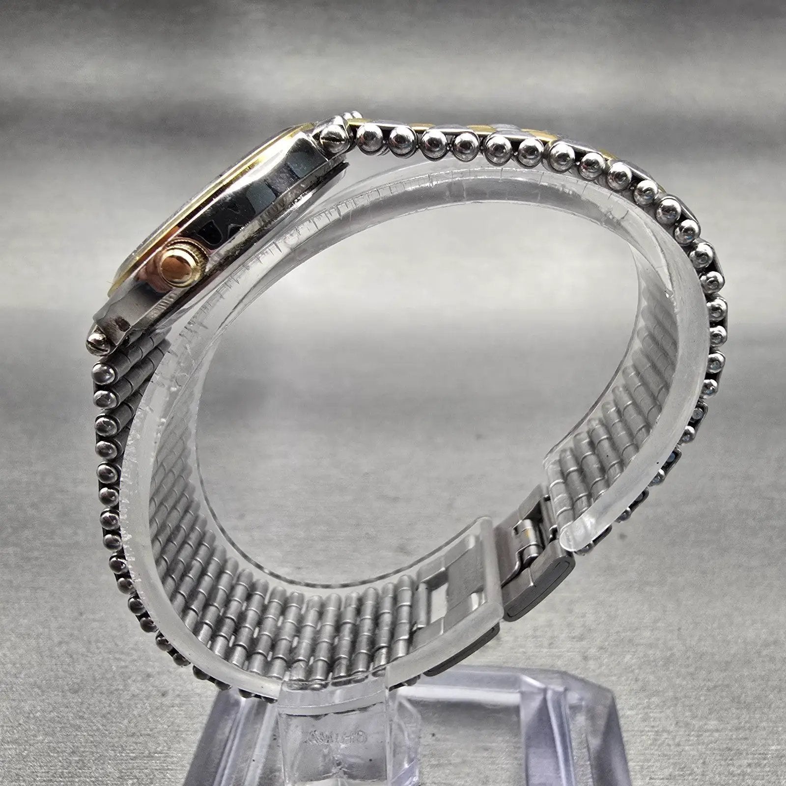 Bulova Watch Women 24mm White Dial Two Tone Diamond Accent Round 98P04 New Batt6