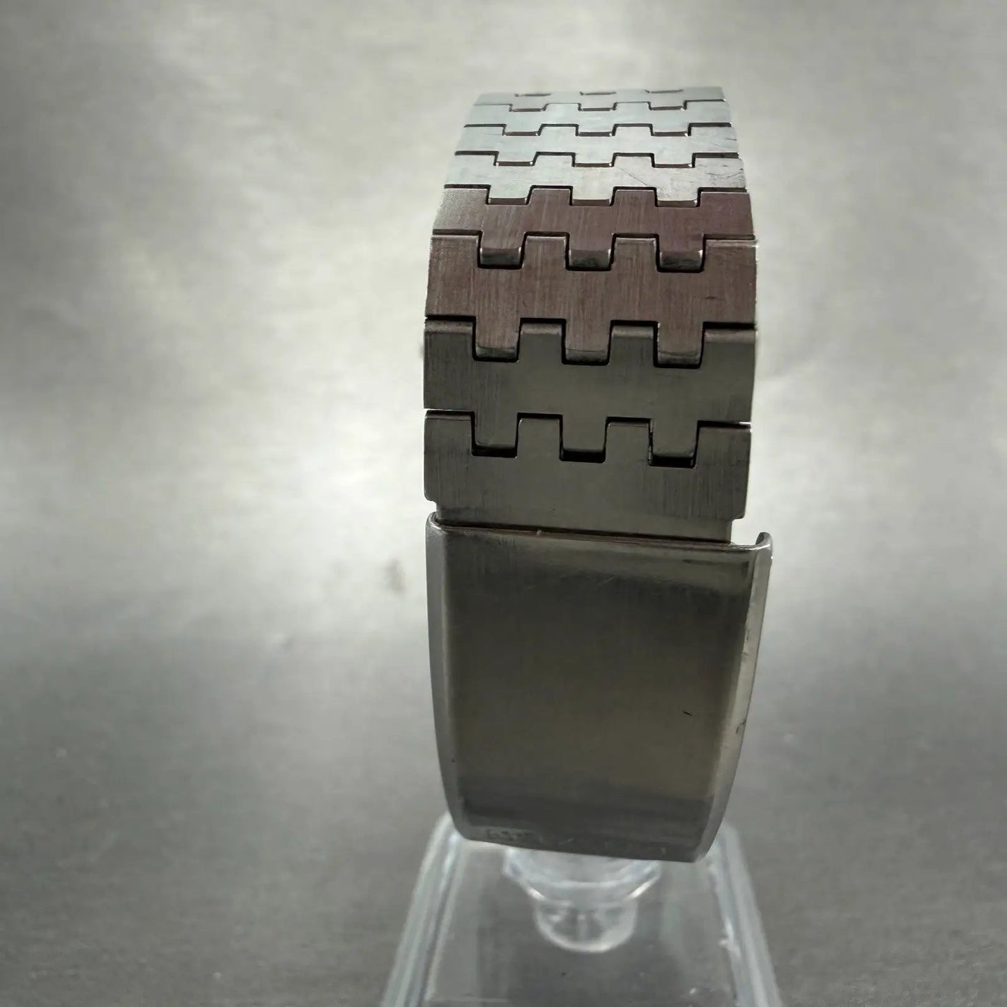 Citizen Seven Watch Men 35mm Silver Dial Silver Tone date 2110-942191 NewBattery7