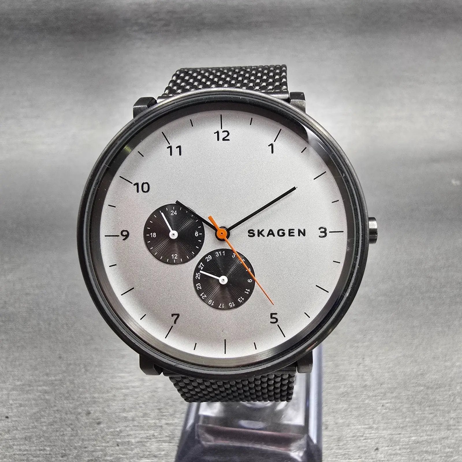 Skagen Hald Watch Men 40mm White Dial Gray Tone Date Round SKW6188 New Battery0