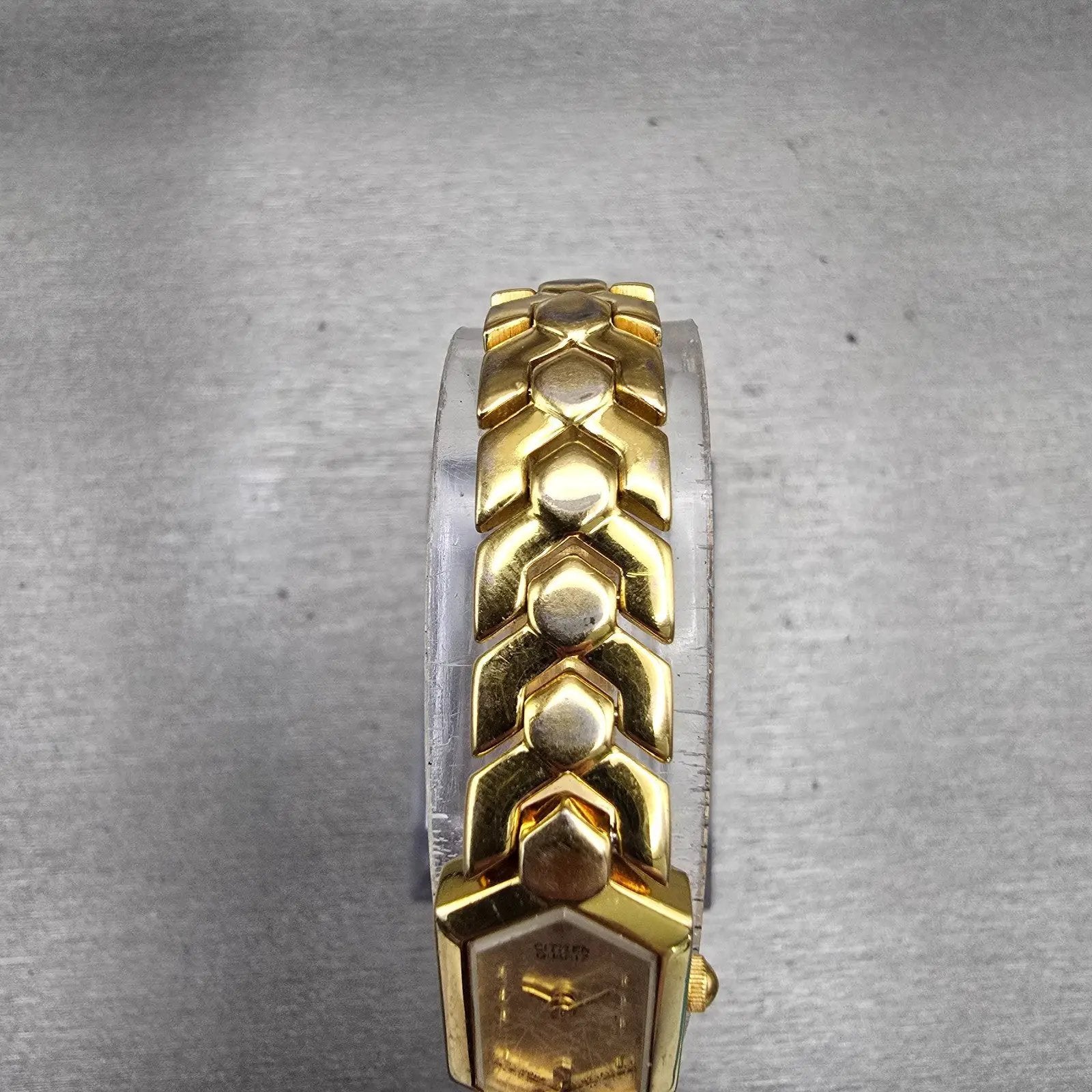 Citizen Watch Women 18mm Gold Dial Gold Tone Hexagon 5421-S41185 New Battery VTG4