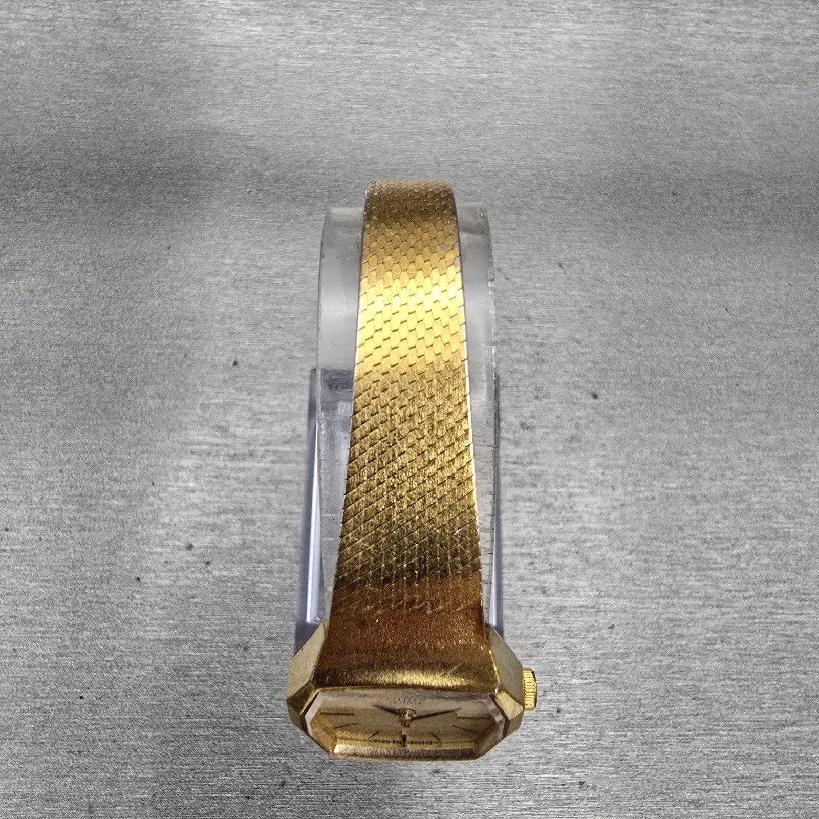 Citizen CQ Watch Women 21mm Champagne Dial Gold Tone Oval 4-830571 New Battery4