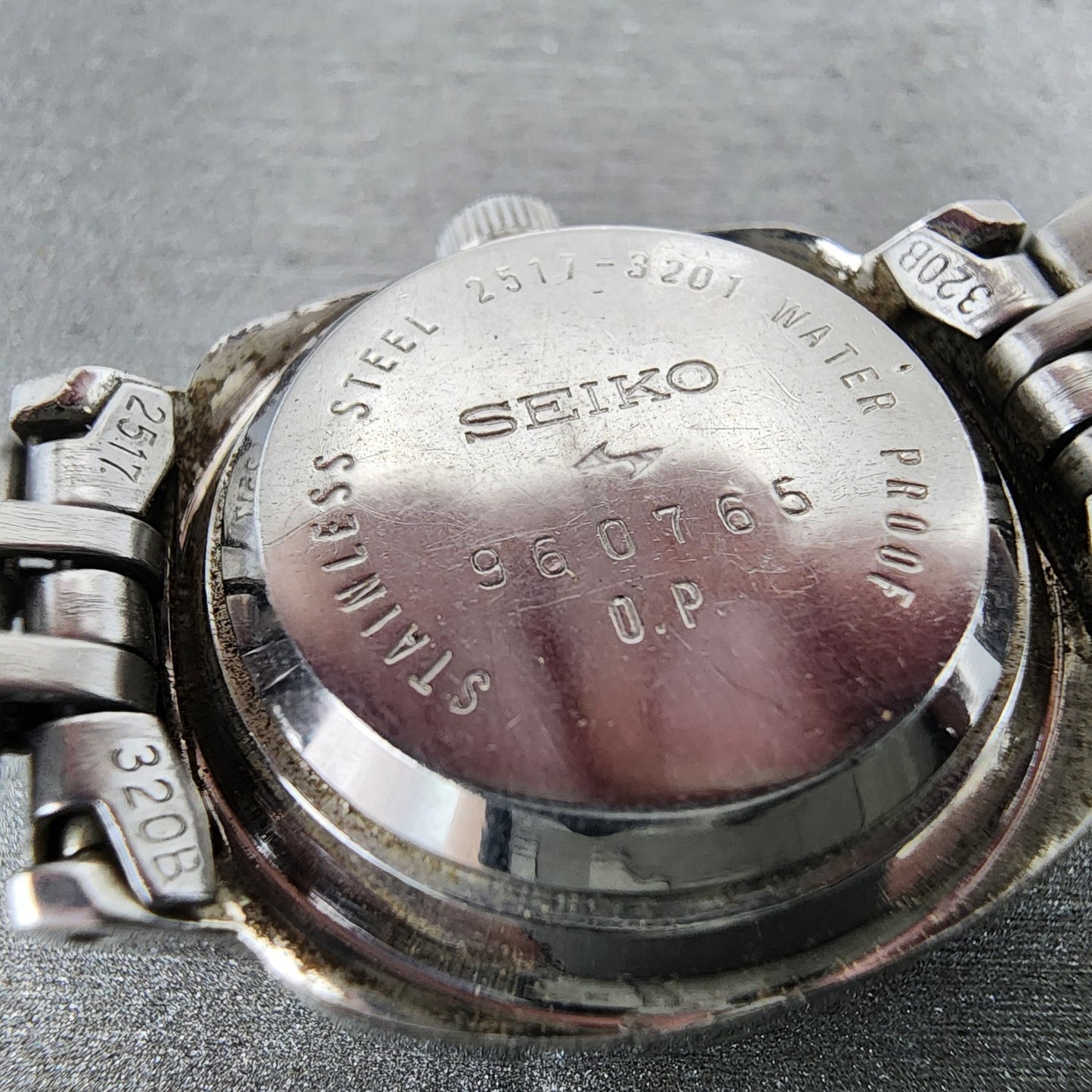 Seiko Matic Lady Watch Women 24mm White Dial Silver Tone date Round Runs VTG9