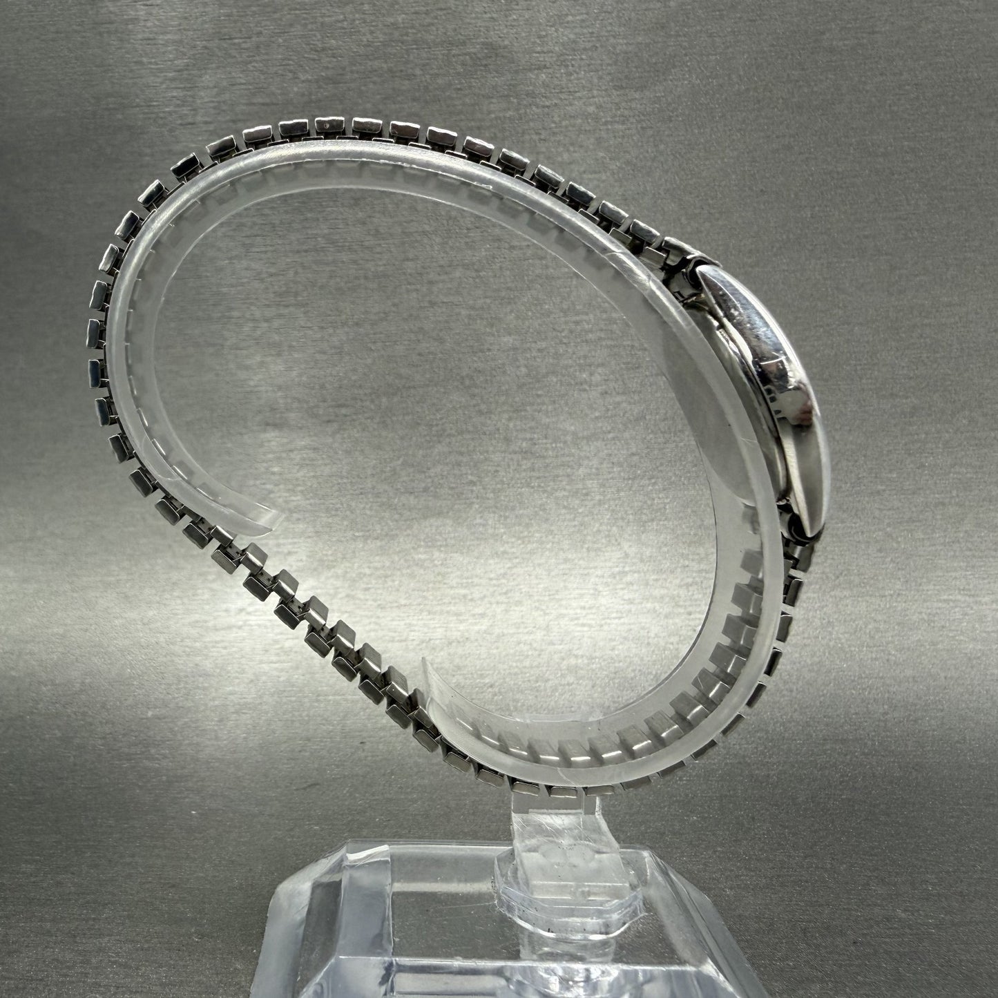 Seiko Watch Women 20mm Silver Dial Silver Tone Oval 34215010 New Battery7