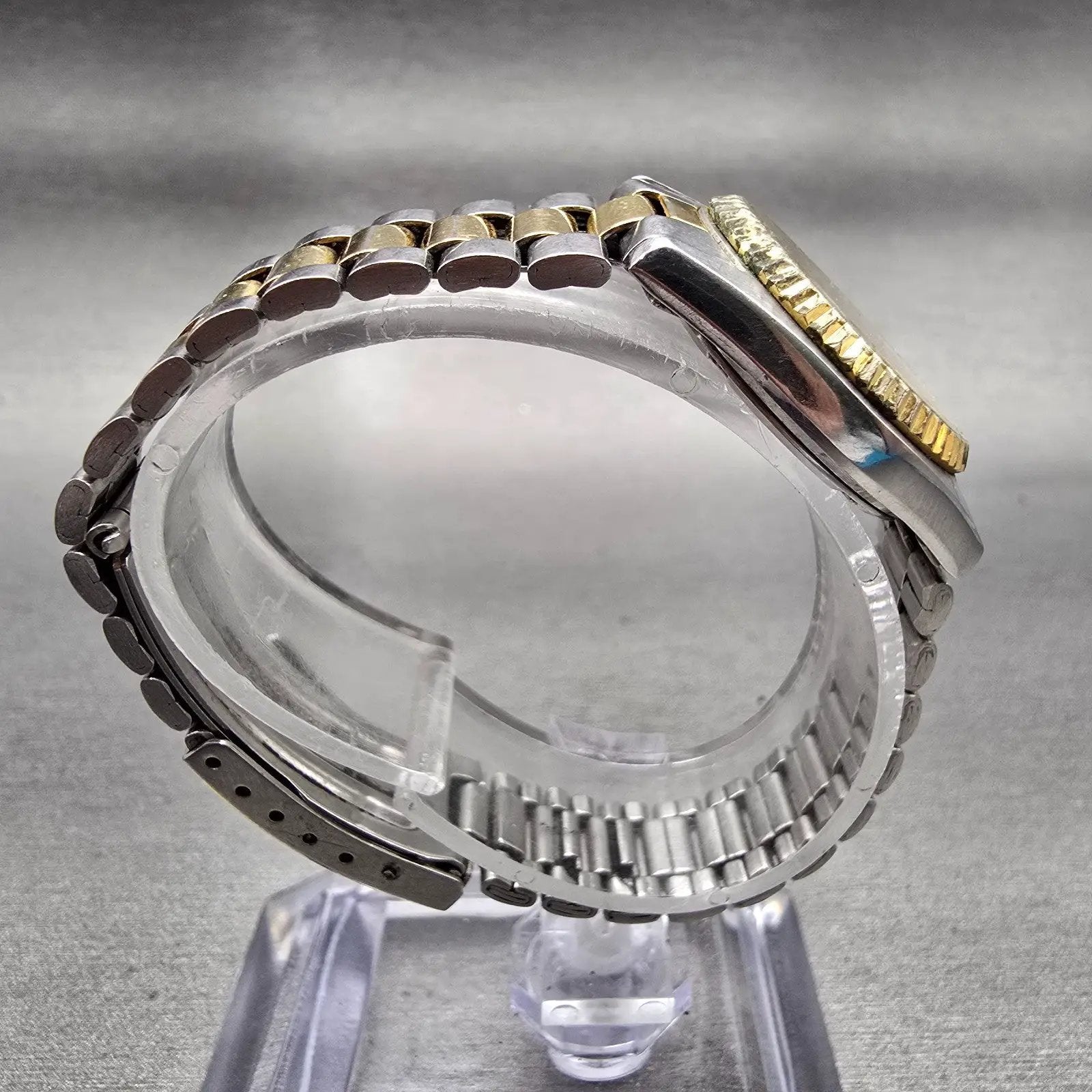 Seiko SQ Watch Women 24mm Silver Dial Two Tone Daydate 3E23-0A69 New Battery VTG8