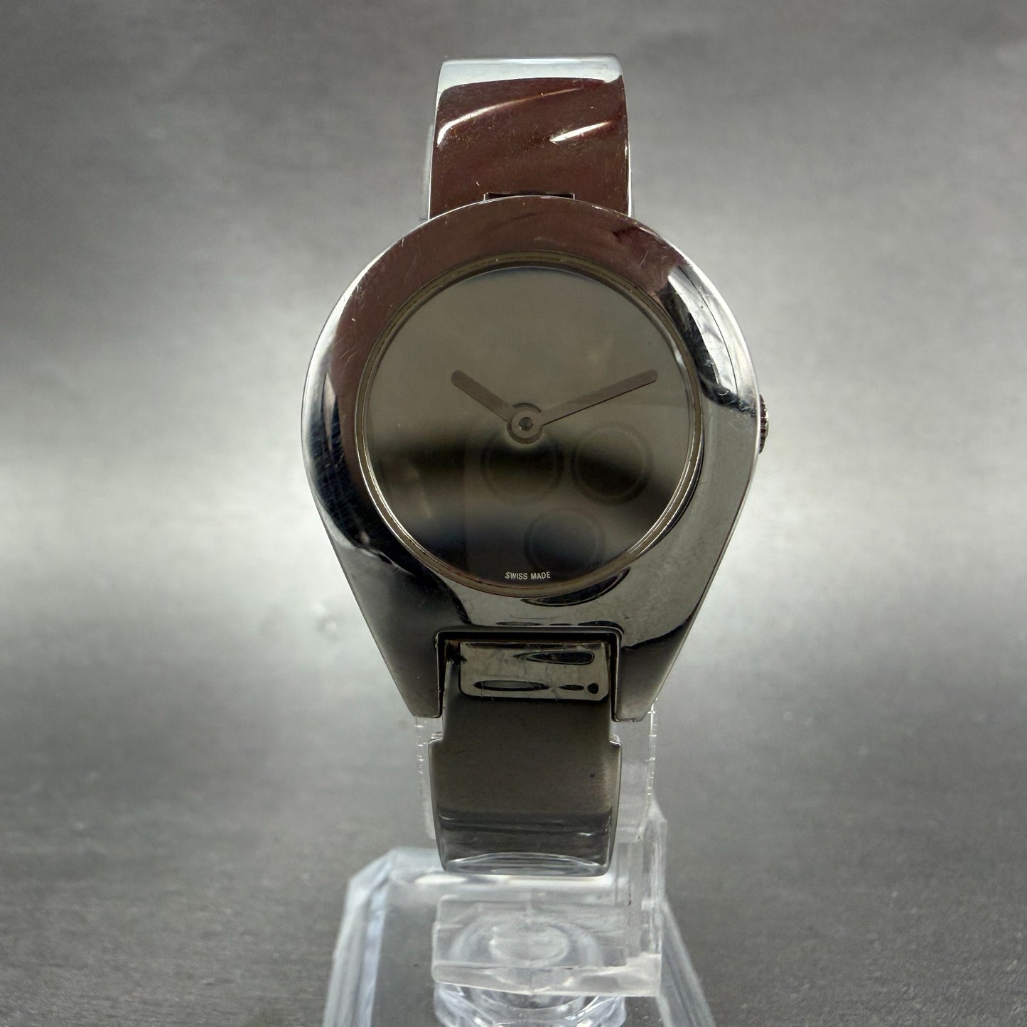 Gucci 6700L Watch Women 26mm Silver Dial Steel Case Round Bangle New Batt Mirror5