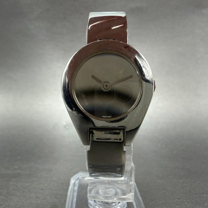 Gucci 6700L Watch Women 26mm Silver Dial Steel Case Round Bangle New Batt Mirror5