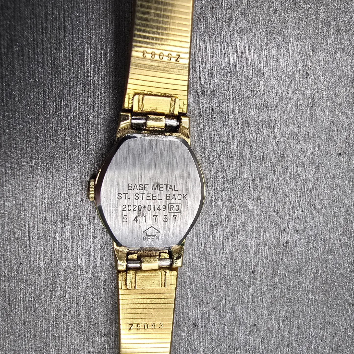 Seiko Watch Women 17mm Gold Dial Gold Tone Round 2C20-0149 VTG New Battery10