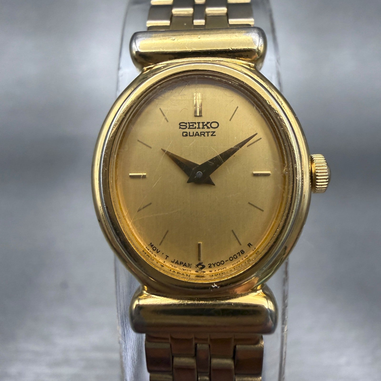 Seiko Watch Women 17mm Gold Dial Gold Tone Oval 2Y00-0G78 New Battery0