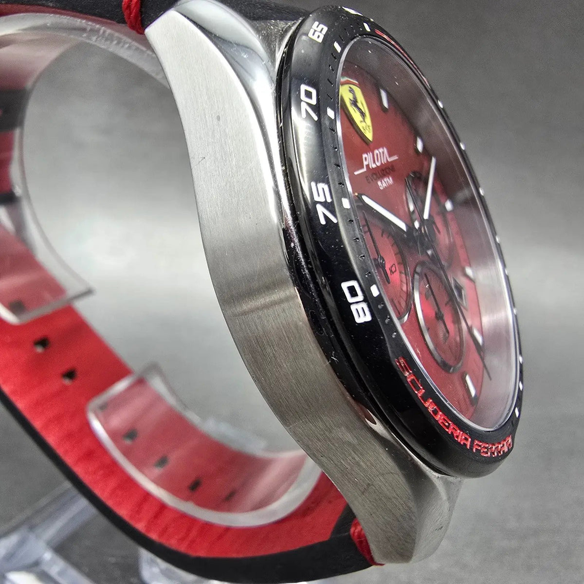 Scuderia Ferrari Pilota Evo chronograph watch 44mm Red Dial Steel Date New Batt3