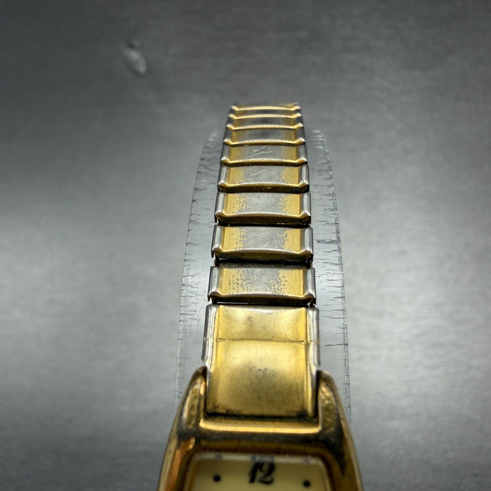 Seiko Tank Watch Women 16mm luminous Dial Gold Tone VTG 1N01-5B79 New Battery4