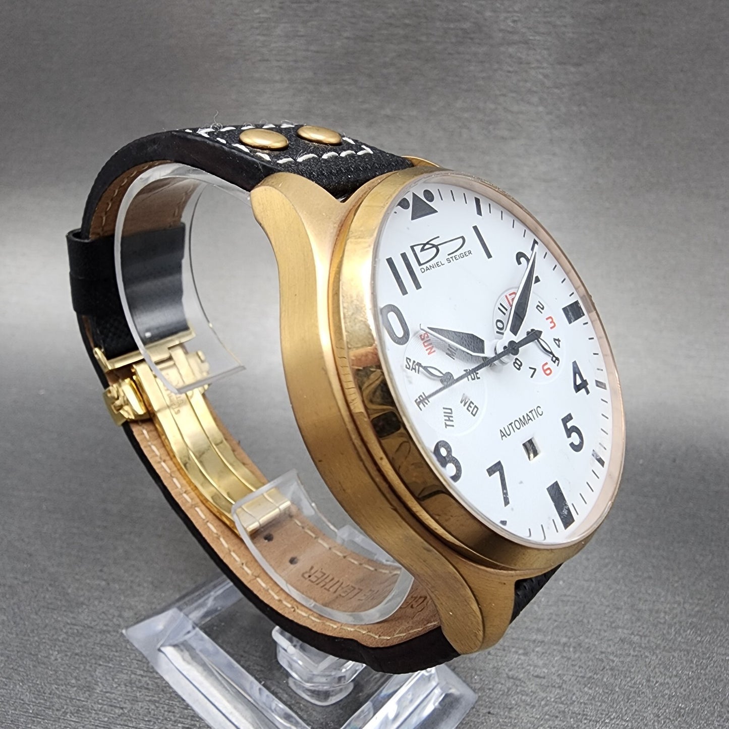 Daniel Steiger Pilot Pro Watch Men 47mm White Dial Rose Gold Tone Daydate  Runs3