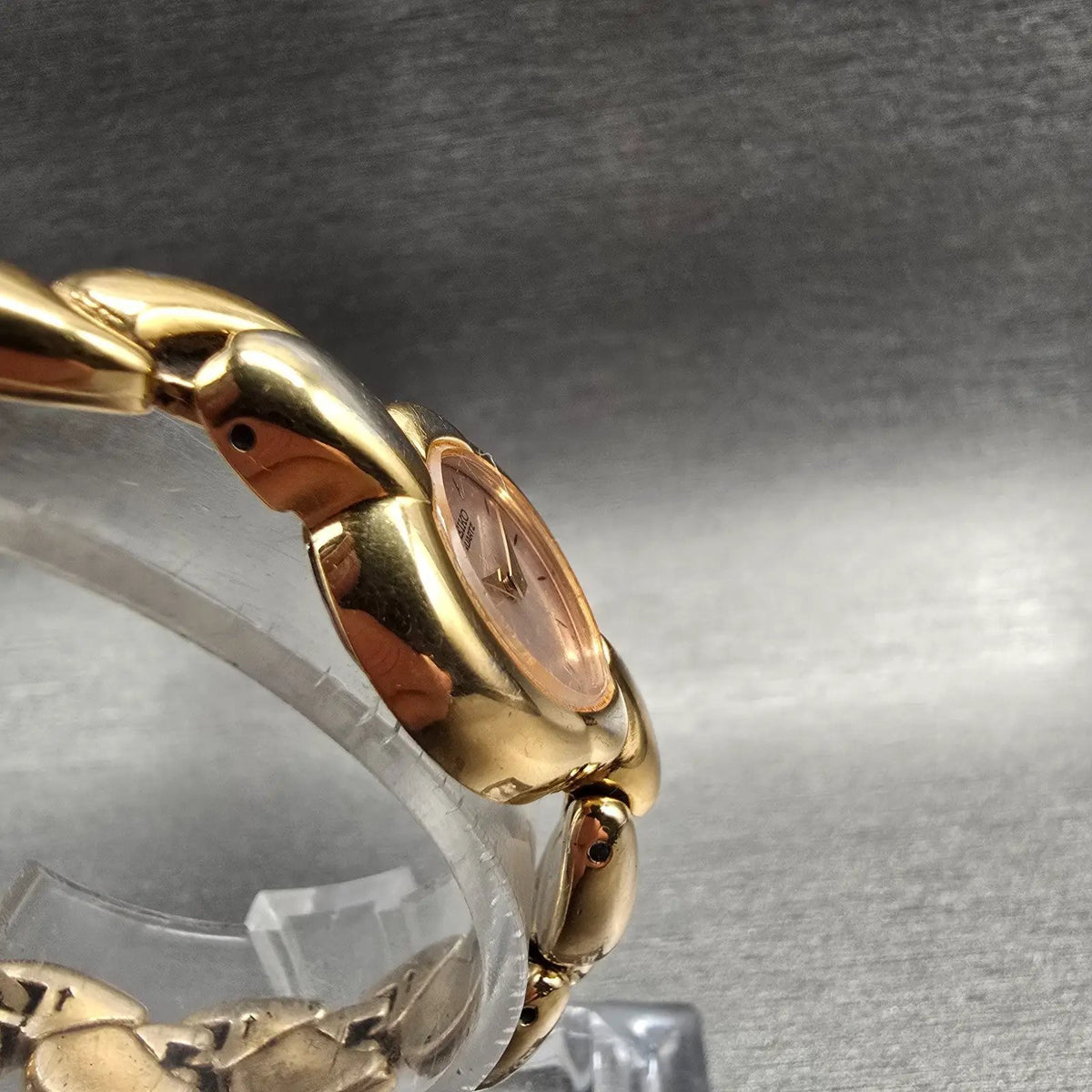 Seiko Watch Women 16mm MOP Dial Gold Tone Oval 1F20-5K59 New Battery Vintage3