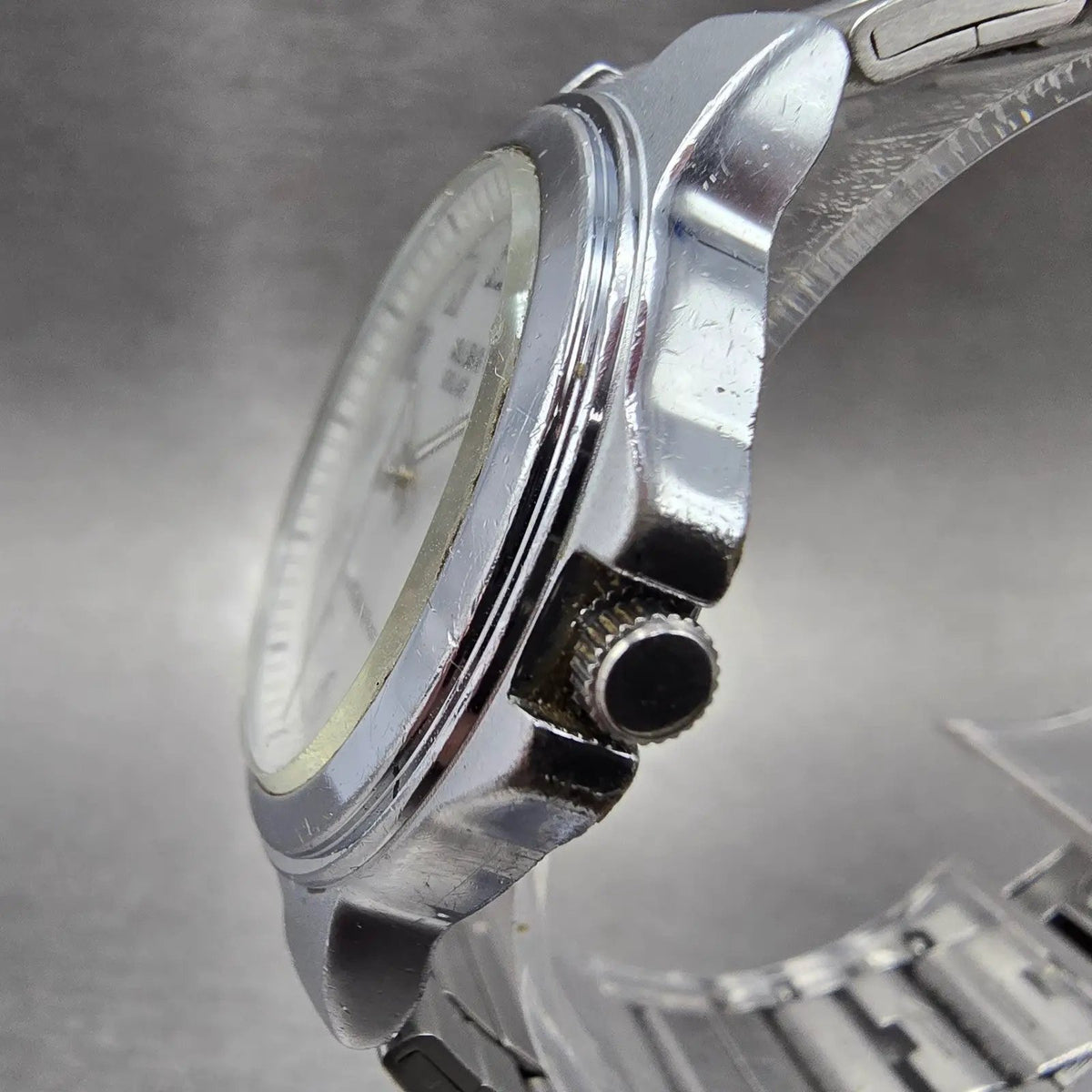 Seiko Alba Solar Watch Men 35mm White Dial Silver Tone Date V145-0BG0 Runs2