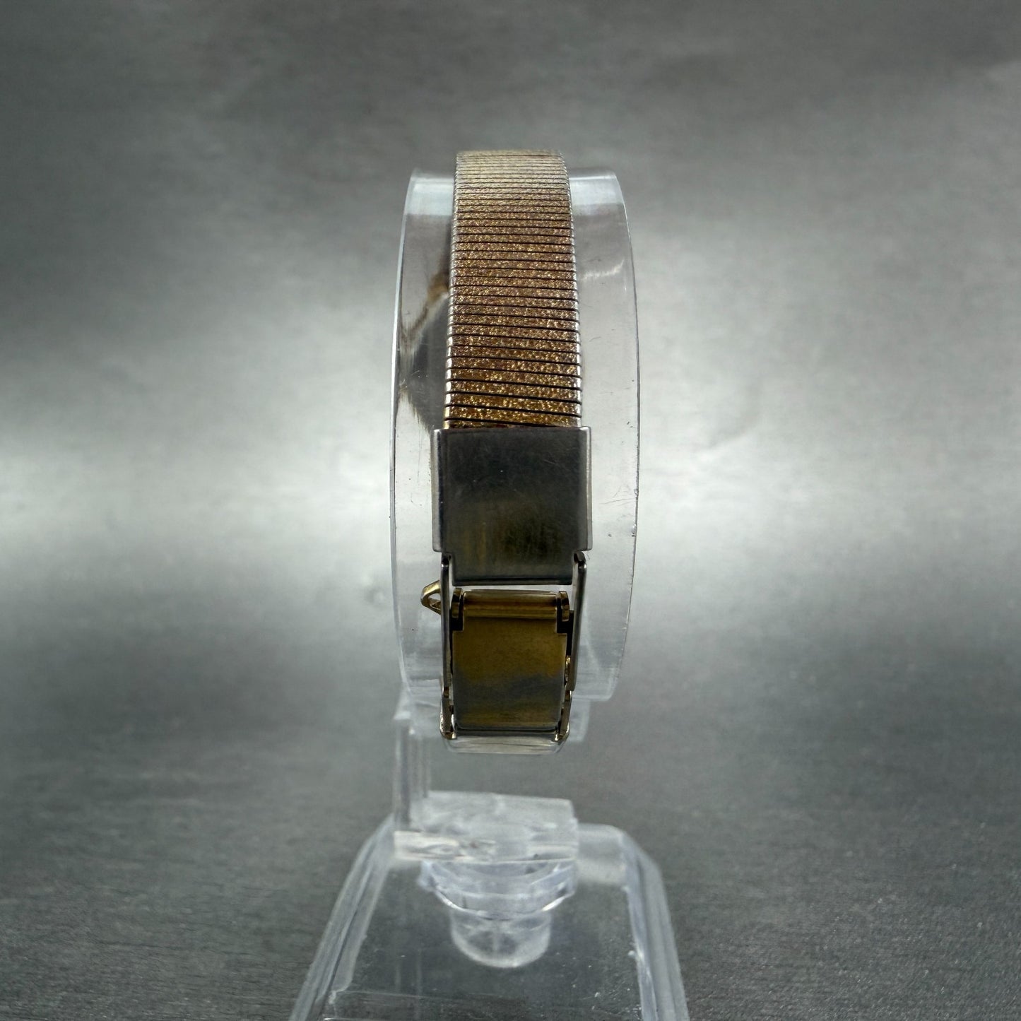 Seiko Watch Women 20mm Champagne Dial Gold Tone Round 8Y21-0010 New Battery8