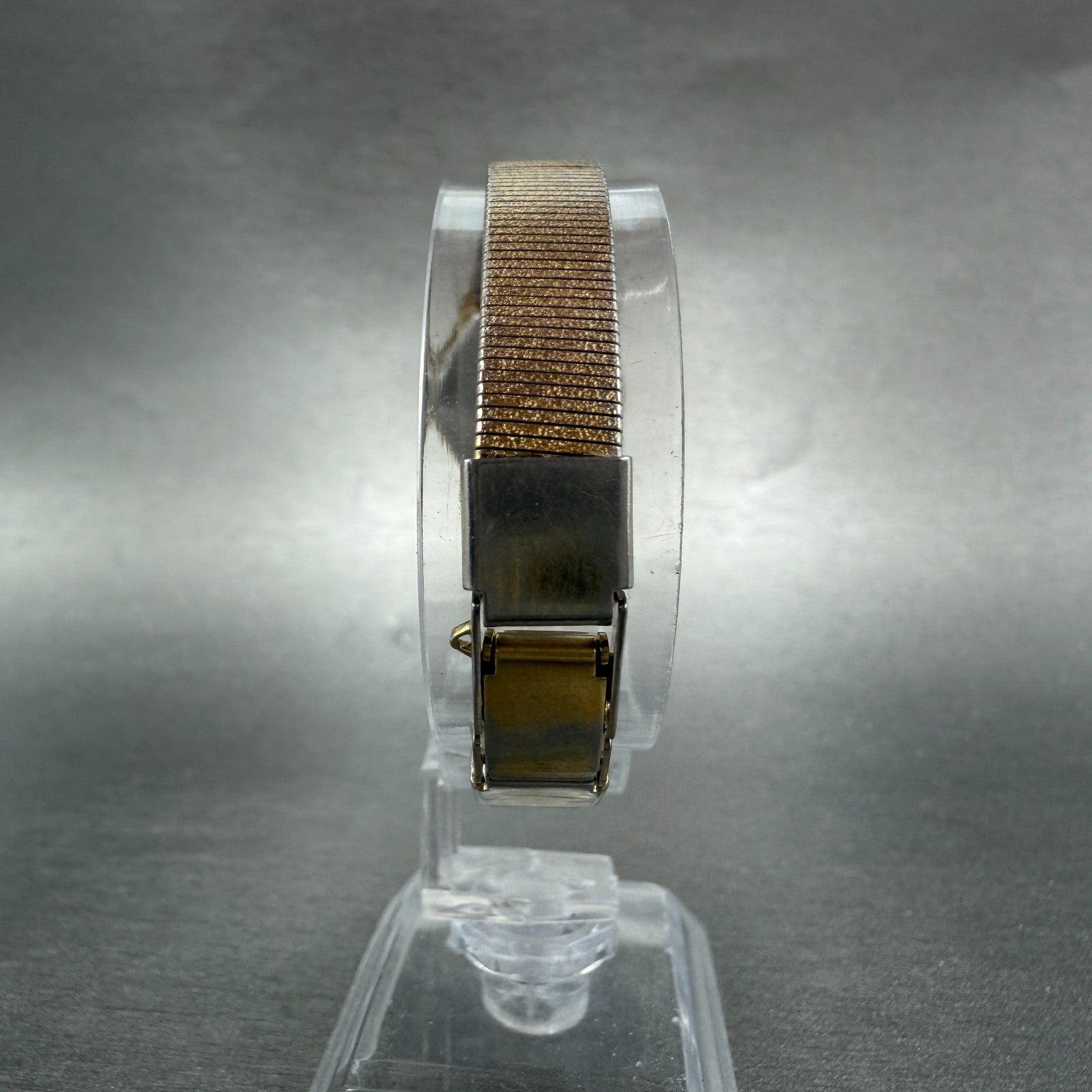 Seiko Watch Women 20mm Champagne Dial Gold Tone Round 8Y21-0010 New Battery8