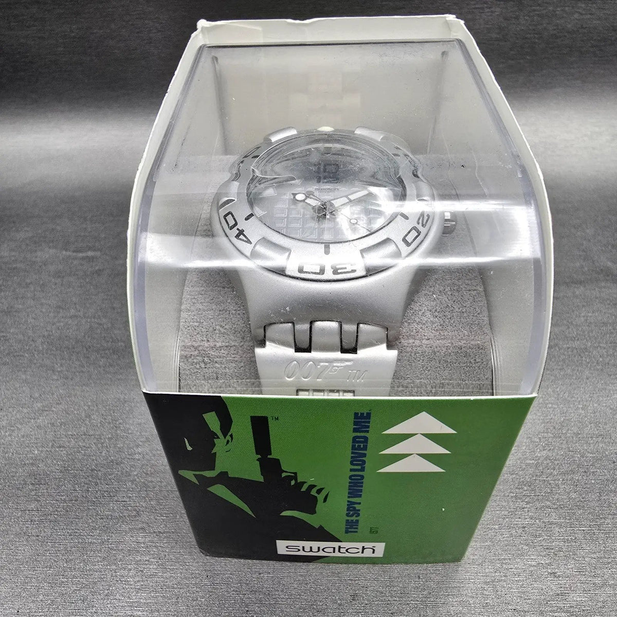Swatch Scuba James Bond The Spy Who Loved Me Watch Men YDS4014AG New Battery NOS8