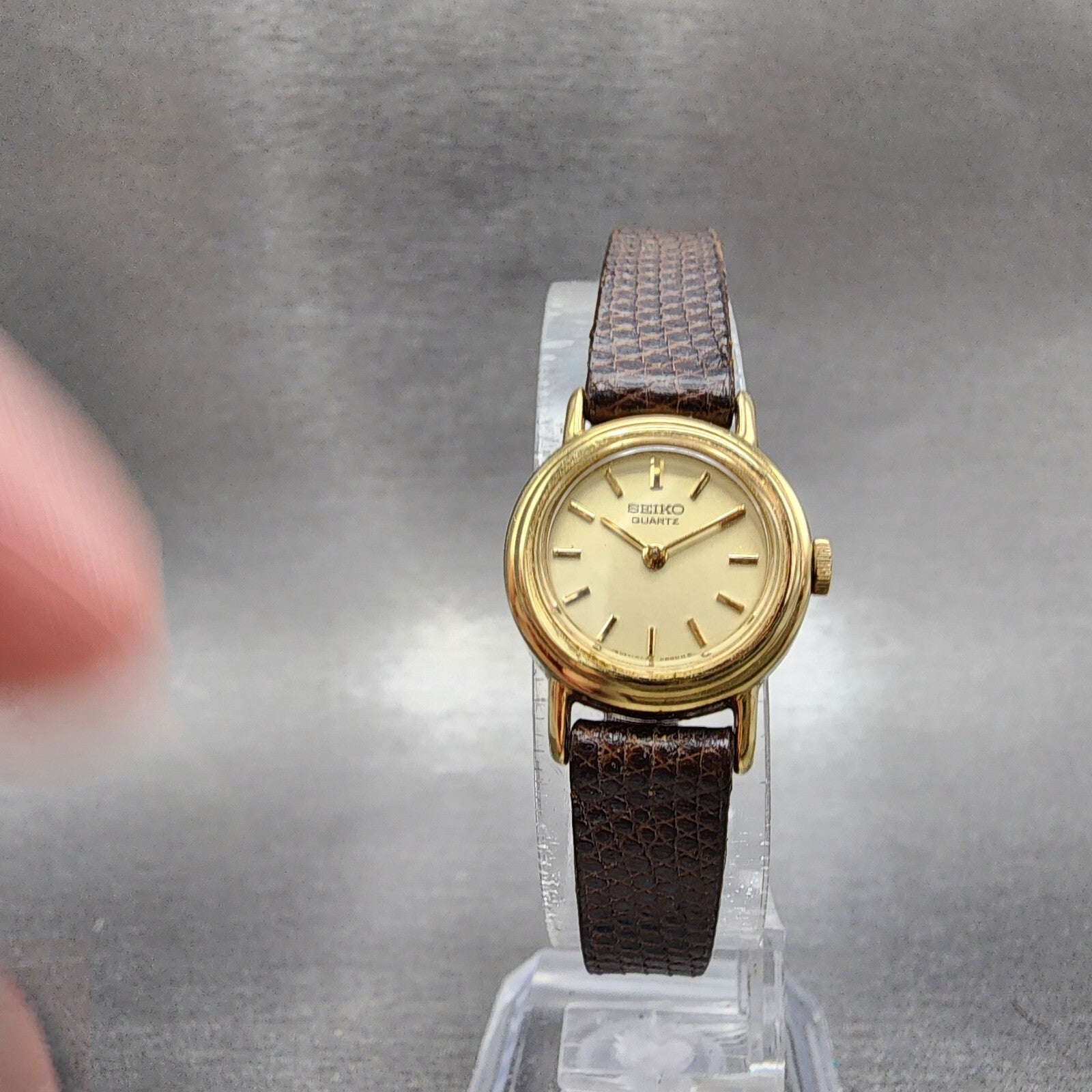 Seiko Watch Women 19mm Cream Dial Gold Tone Round 23200319 New Battery VTG5