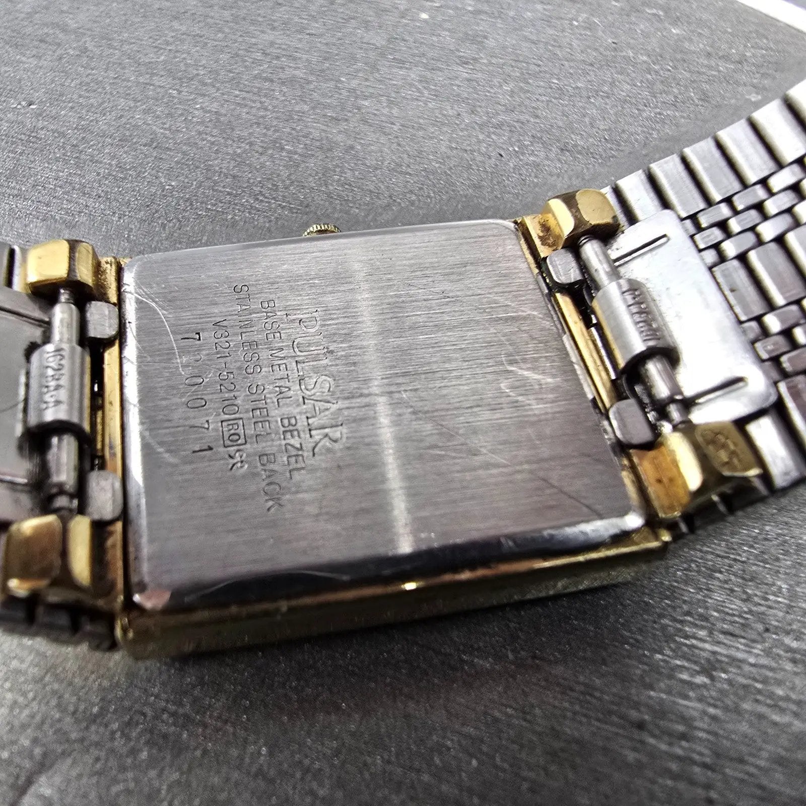 Seiko Pulsar Tank Watch Men 25mm Champagne Dial Gold Tone V321-5210 New Battery9