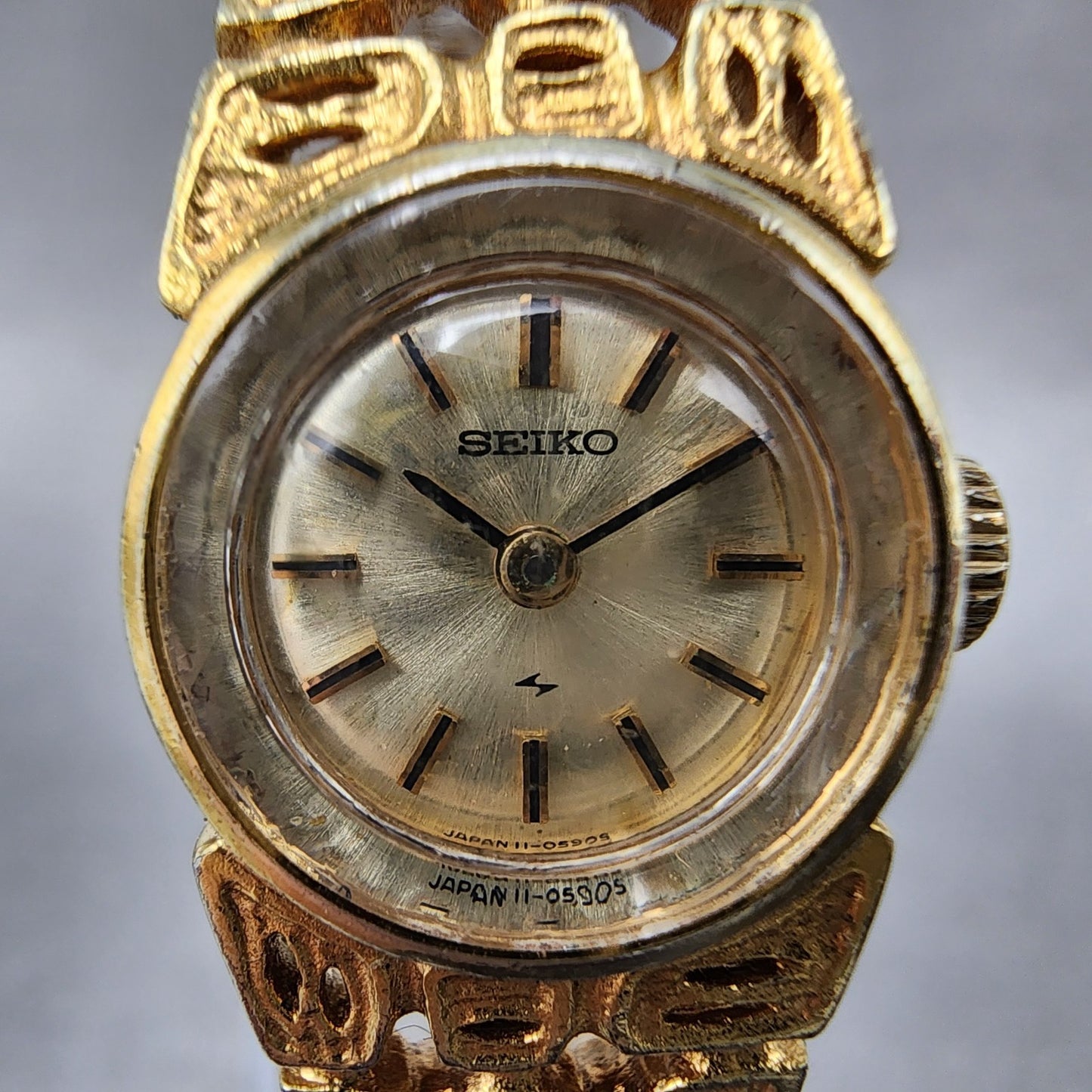Seiko Watch Women 16mm Silver Dial Gold Tone Manual Round 110549 Runs1