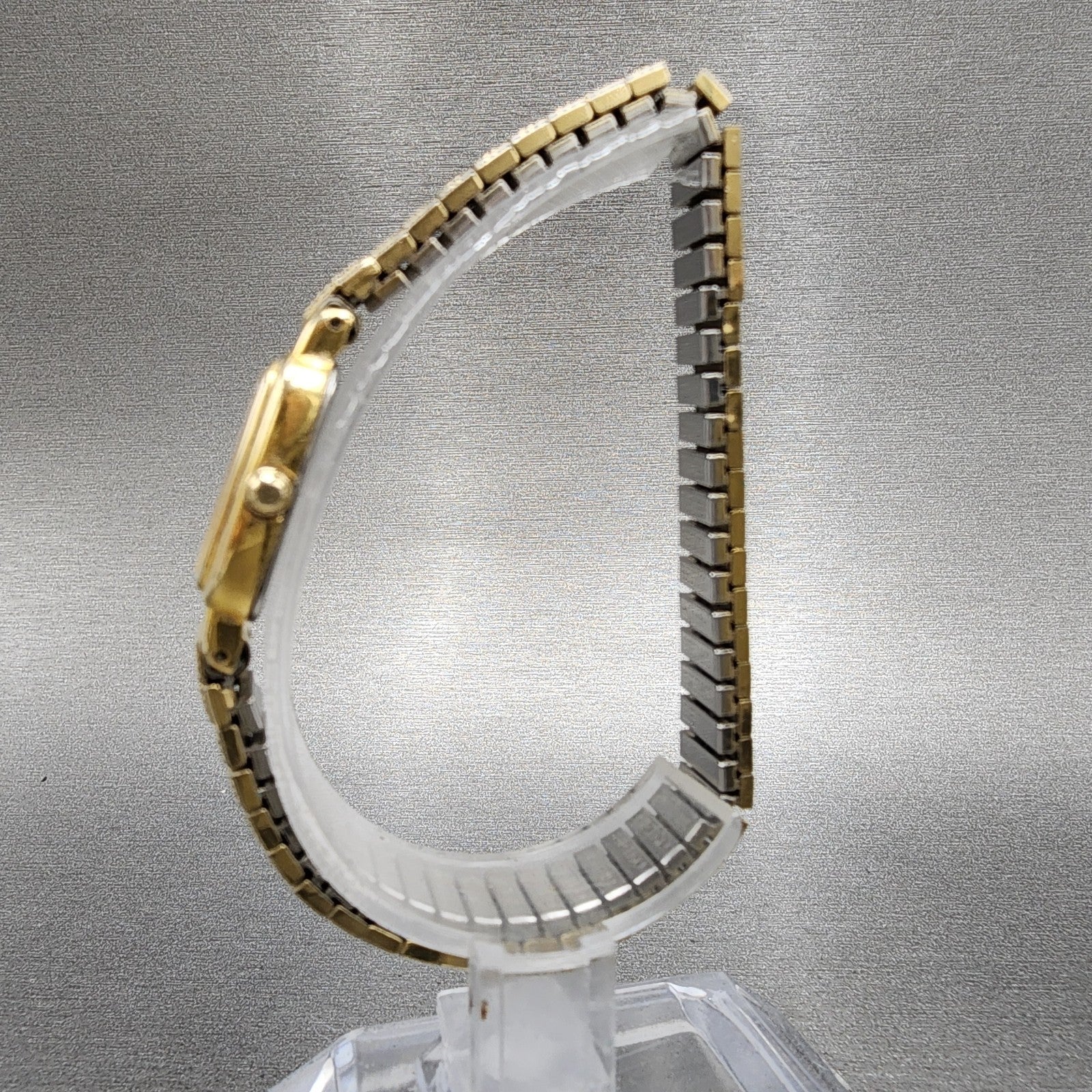Seiko Watch Women 17mm Champagne Dial Gold Tone Rectangle 2y005b49 New Battery6