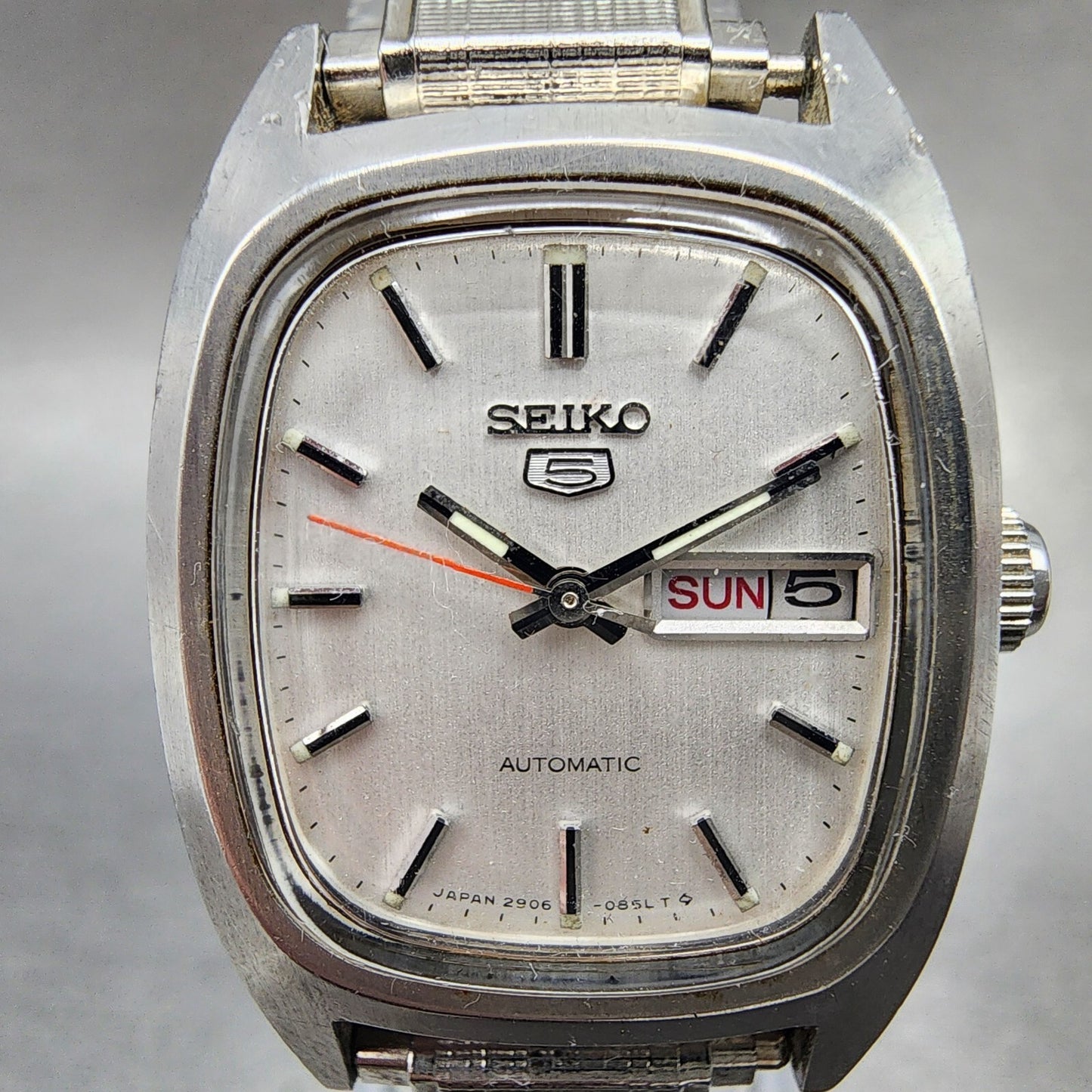 Seiko 5 Automatic Watch Women 23mm White Dial Steel Daydate Rectangle Runs1
