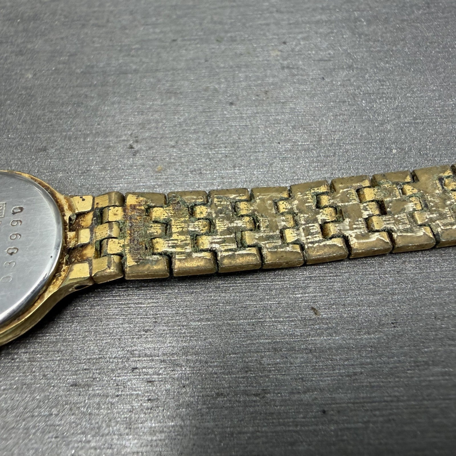 Seiko Watch Women 19mm Black Dial Gold Tone Round Vintage 1N00-0B29 New Battery14