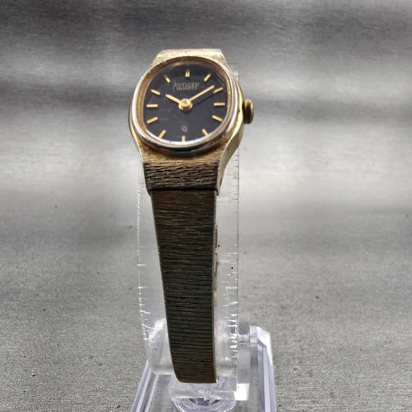 Citizen CQ Watch Women 17mm Black Dial Gold Tone Oval 5920-S49615 New Battery5