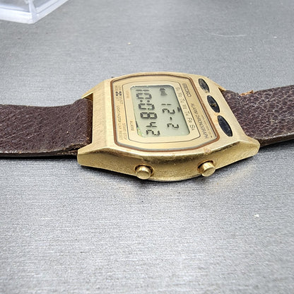 Seiko Digital Watch Men Gold Tone SAMPLE A2575009 NO MOVEMENT PARTS4