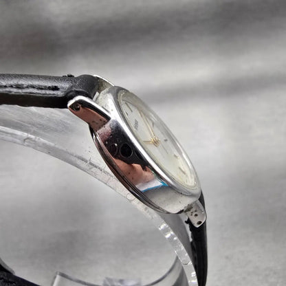 Seiko Avenue Watch Women 23mm Silver Dial Silver Tone Round 1F21-0C40 New Batt3