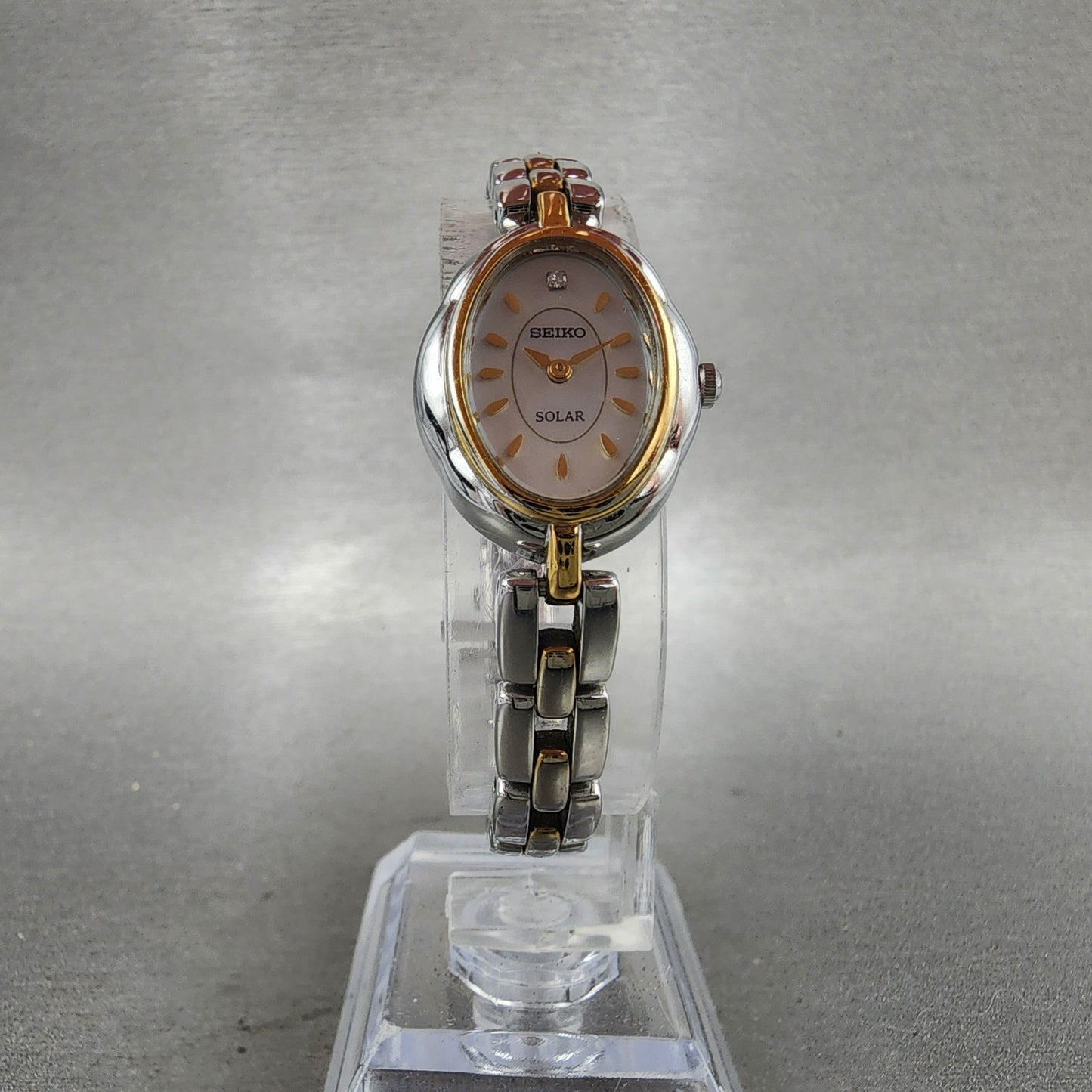 Seiko Solar Watch Women 19mm Gray Dial Two Tone Oval V1100AG0 Runs Bracelet5