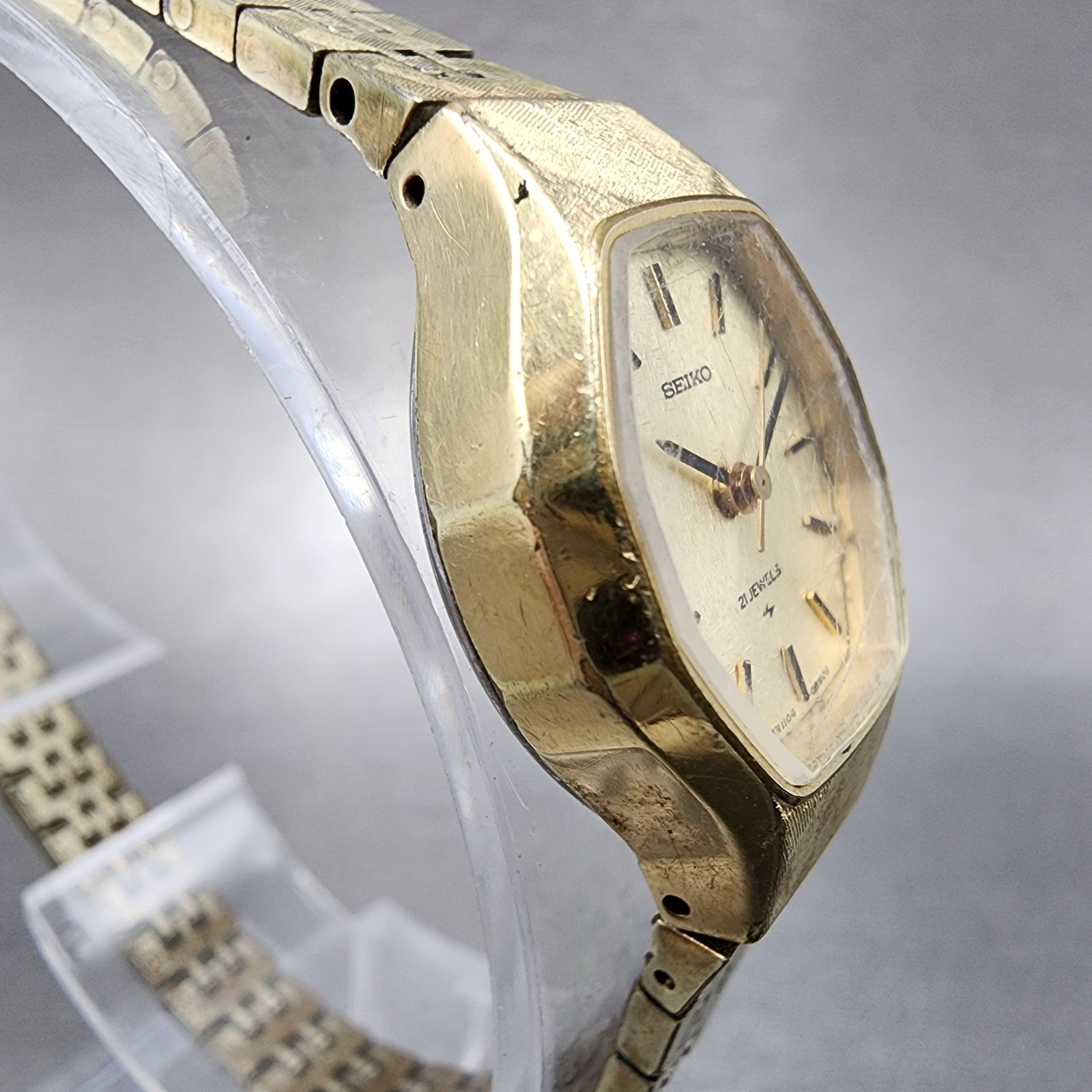 Seiko Watch Women 19mm Champagne Dial Gold Tone Octagon Manual 11043390 Runs3