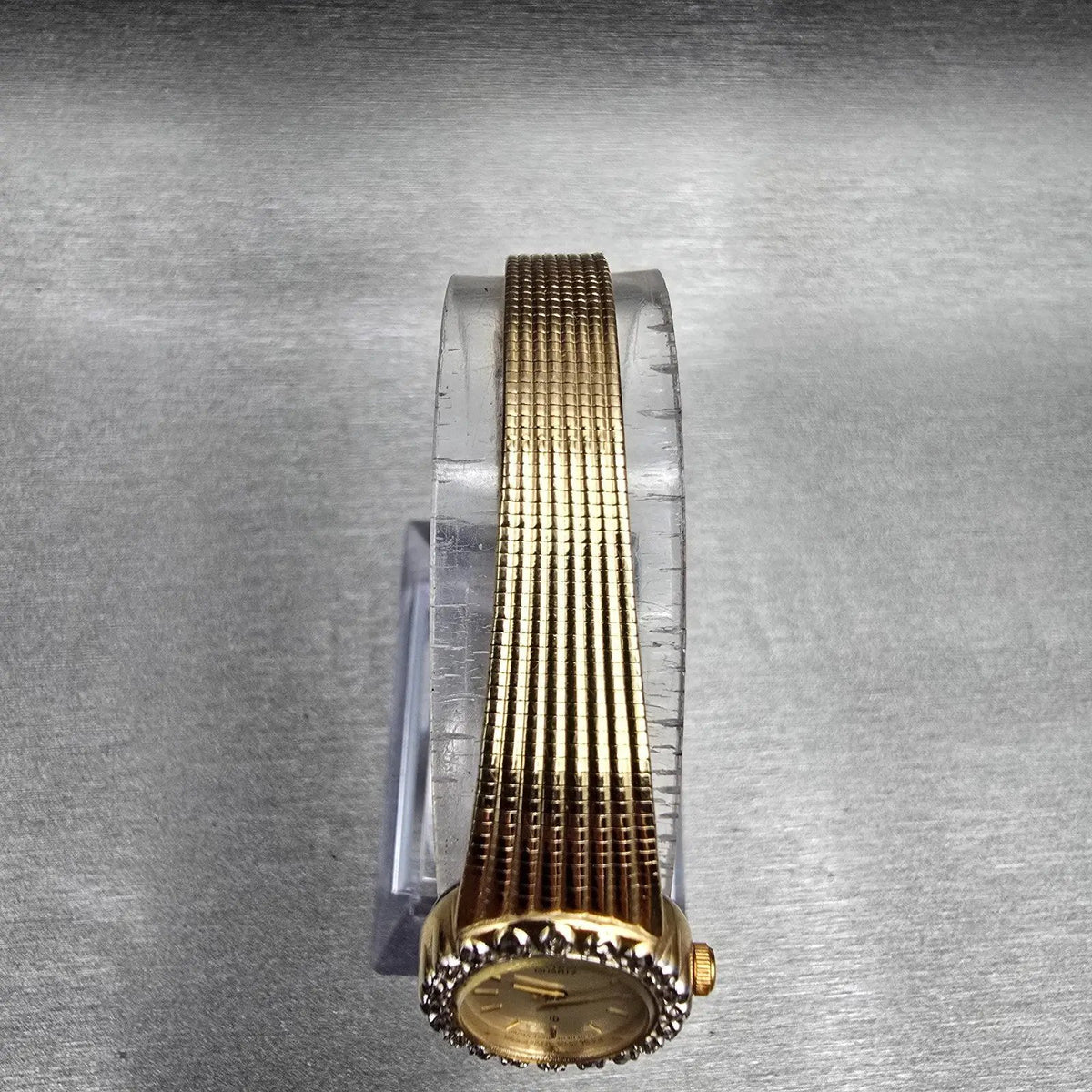 Citizen CQ Watch Women 17mm Champagne Dial Gold Tone Gemmed 3220 New Battery JP24