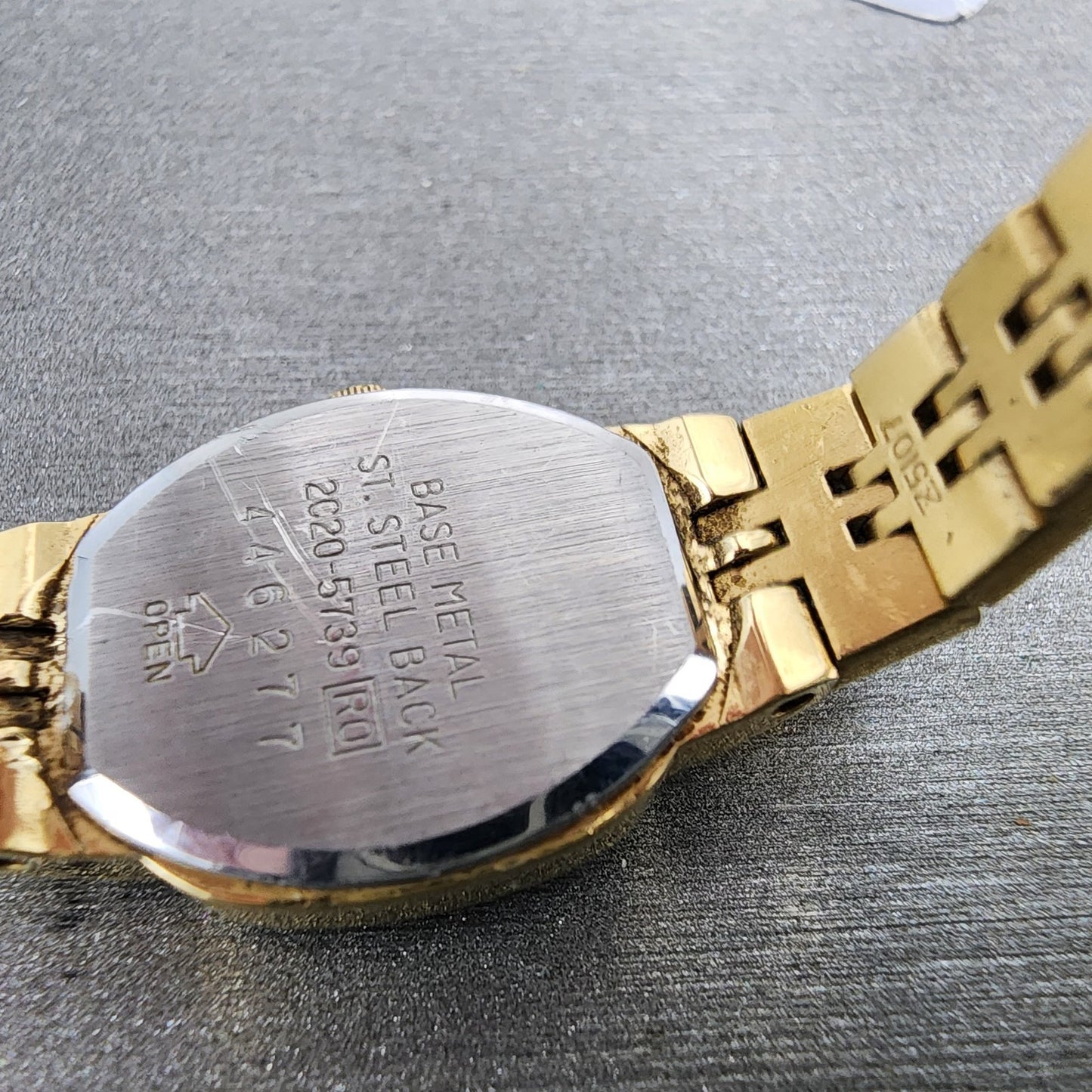 Seiko Tank Watch Women 16mm Champagne Dial Gold Tone 2c205739 New Battery9