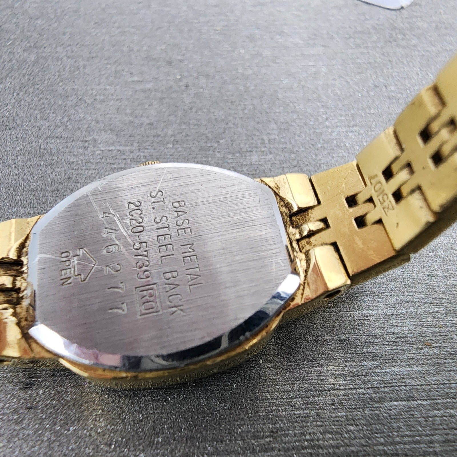 Seiko Tank Watch Women 16mm Champagne Dial Gold Tone 2c205739 New Battery9