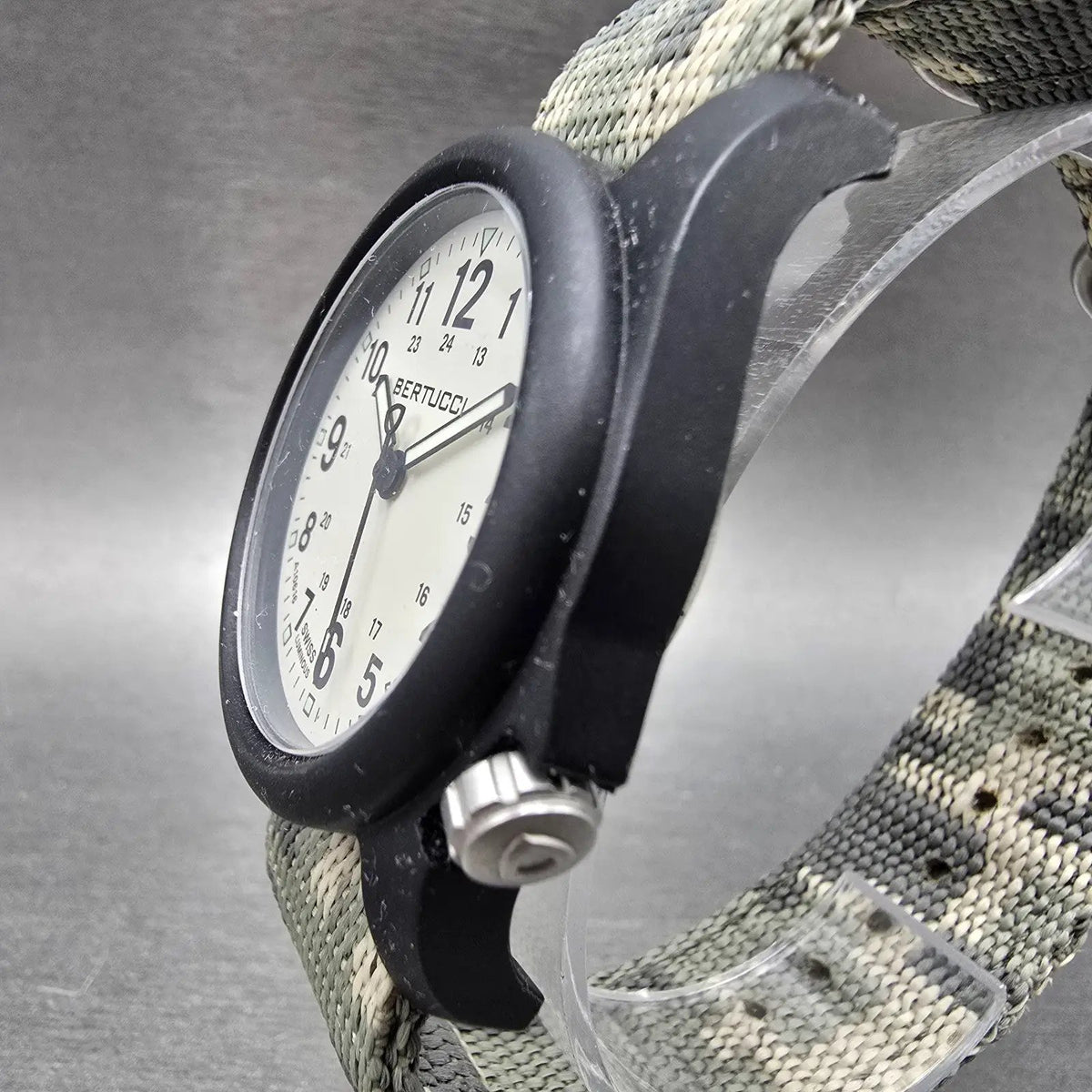 Bertucci A-2R watch 40mm White Dial Black Tone Round Camo Band New Battery2