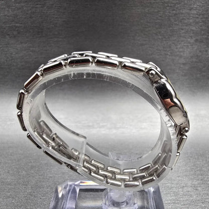 Bulova Watch Women 16mm Silver Dial Silver Tone Oval 91L14 New Battery8