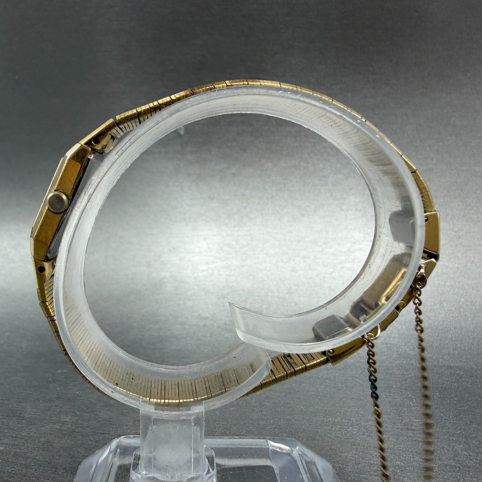 Seiko Tank Watch Women 12mm Champagne Dial Gold Tone 2e20-6259 New Battery JKBK86