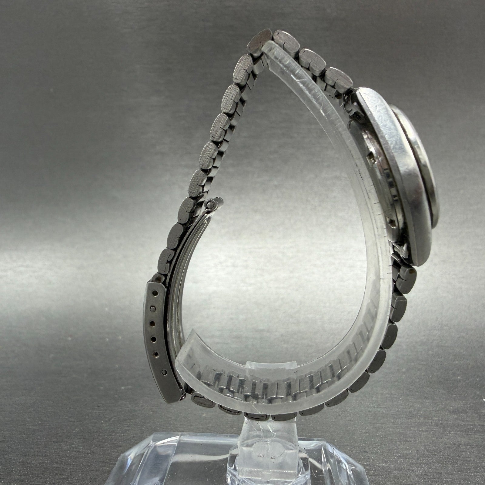 Seiko SQ Watch Women 24mm Silver Dial Silver Tone Daydate Round 3423-0099 NewBat8