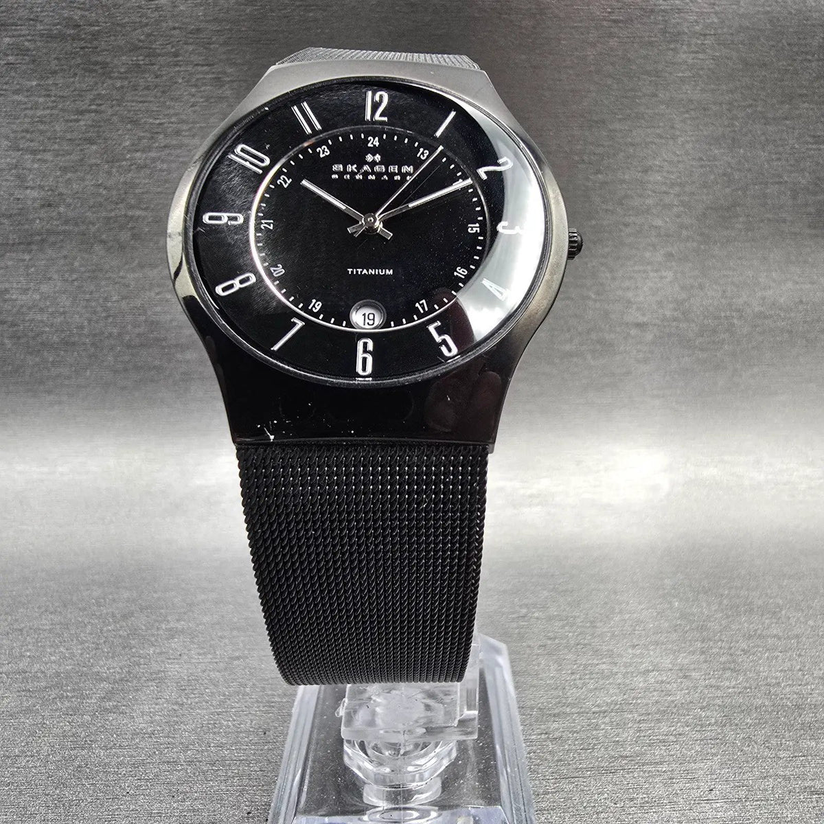Skagen Watch Men 37mm Black Dial Black Tone Date Titanium 233XLTMB New Battery5