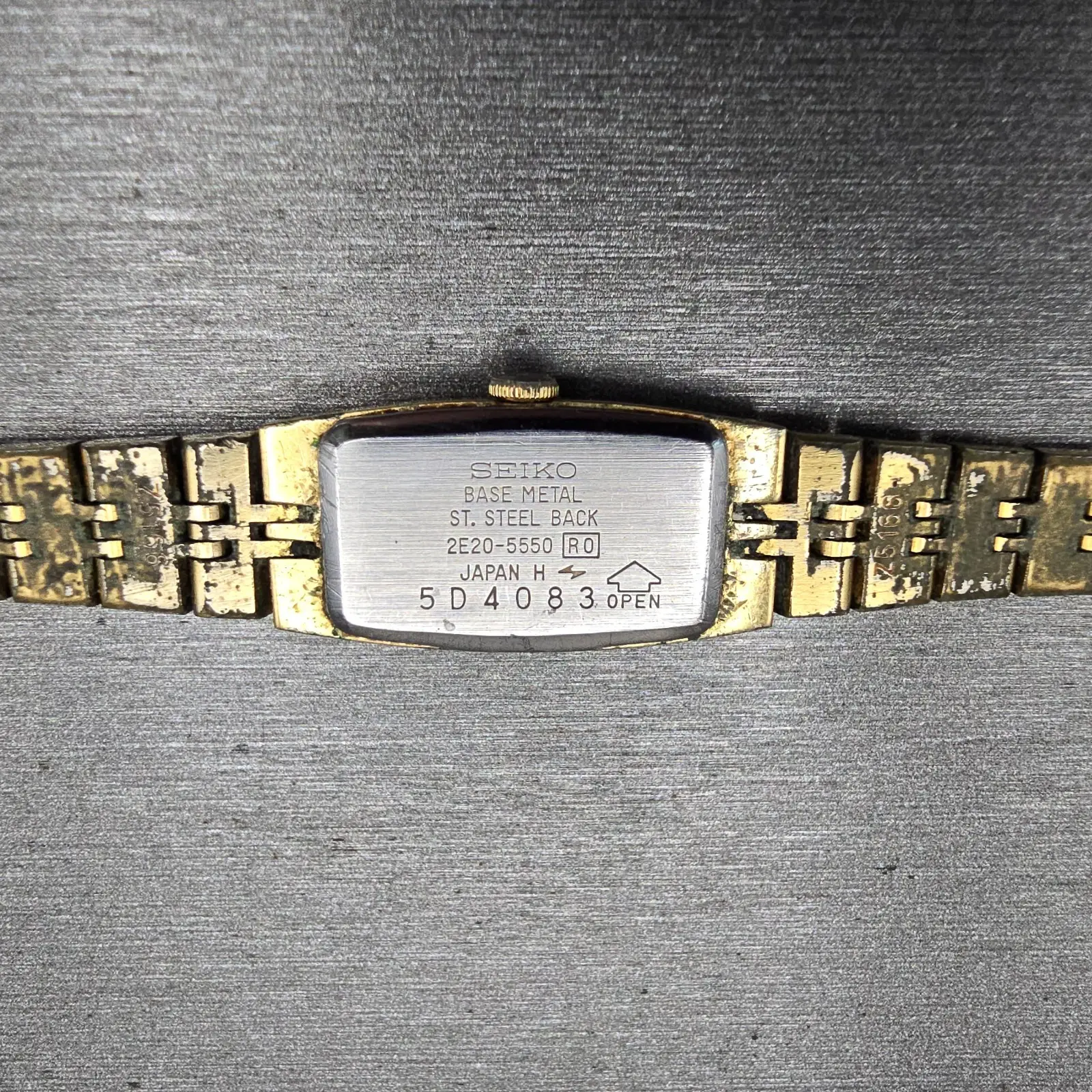 Seiko Watch Women 12mm Gold Dial Gold Tone Rectangle 2E20-5550 New Battery VTG11
