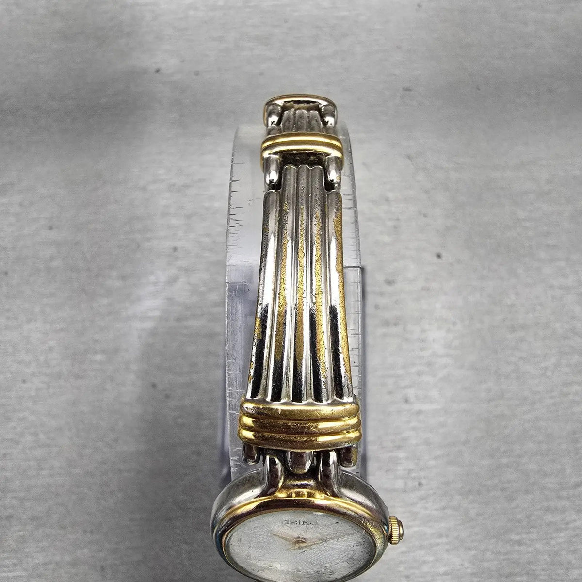 Seiko Watch Women 20mm White Dial Two Tone Round V400-1229 New Battery Vintage4