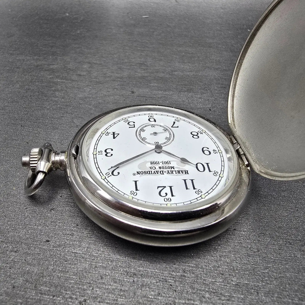 Harley Davidson Pocket Watch Men 50mm White Dial Silver Small Seconds New Batt4