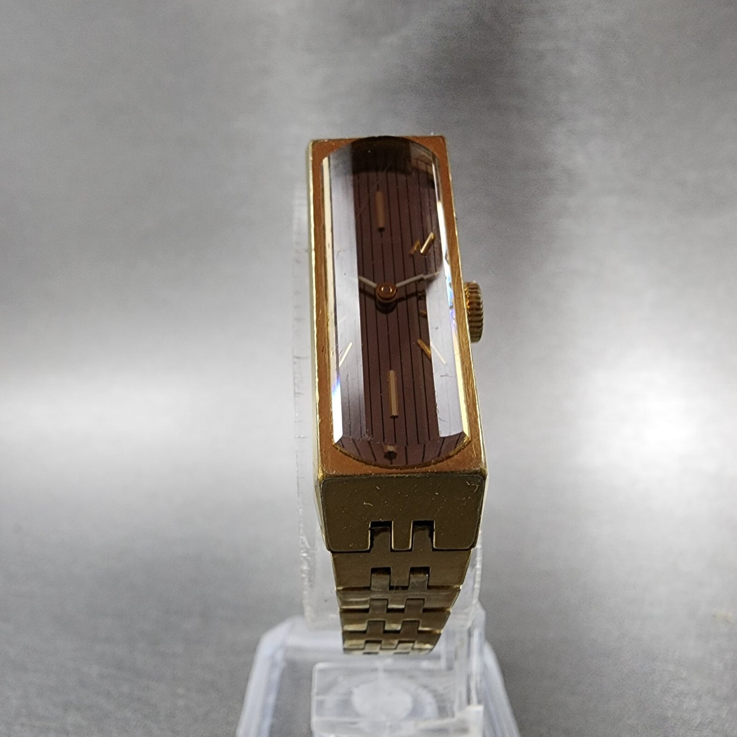 Seiko Tank Watch Women 13mm Silver Dial Gold Tone Rectangle Manual Wind Runs5
