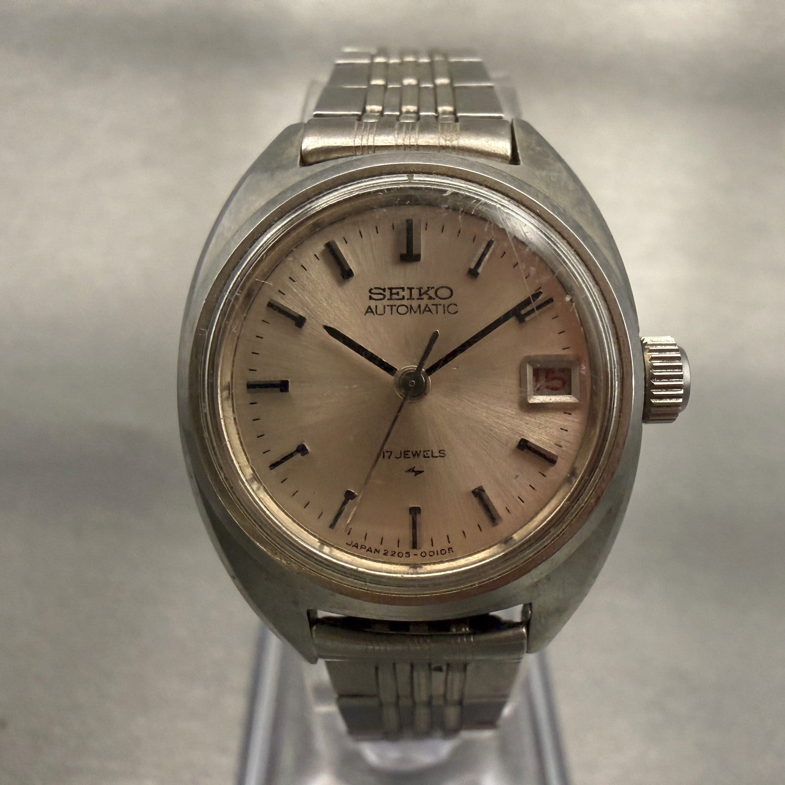 Seiko Watch Women 23mm Silver Dial Silver Tone Date Round 2205-0050 New Battery0